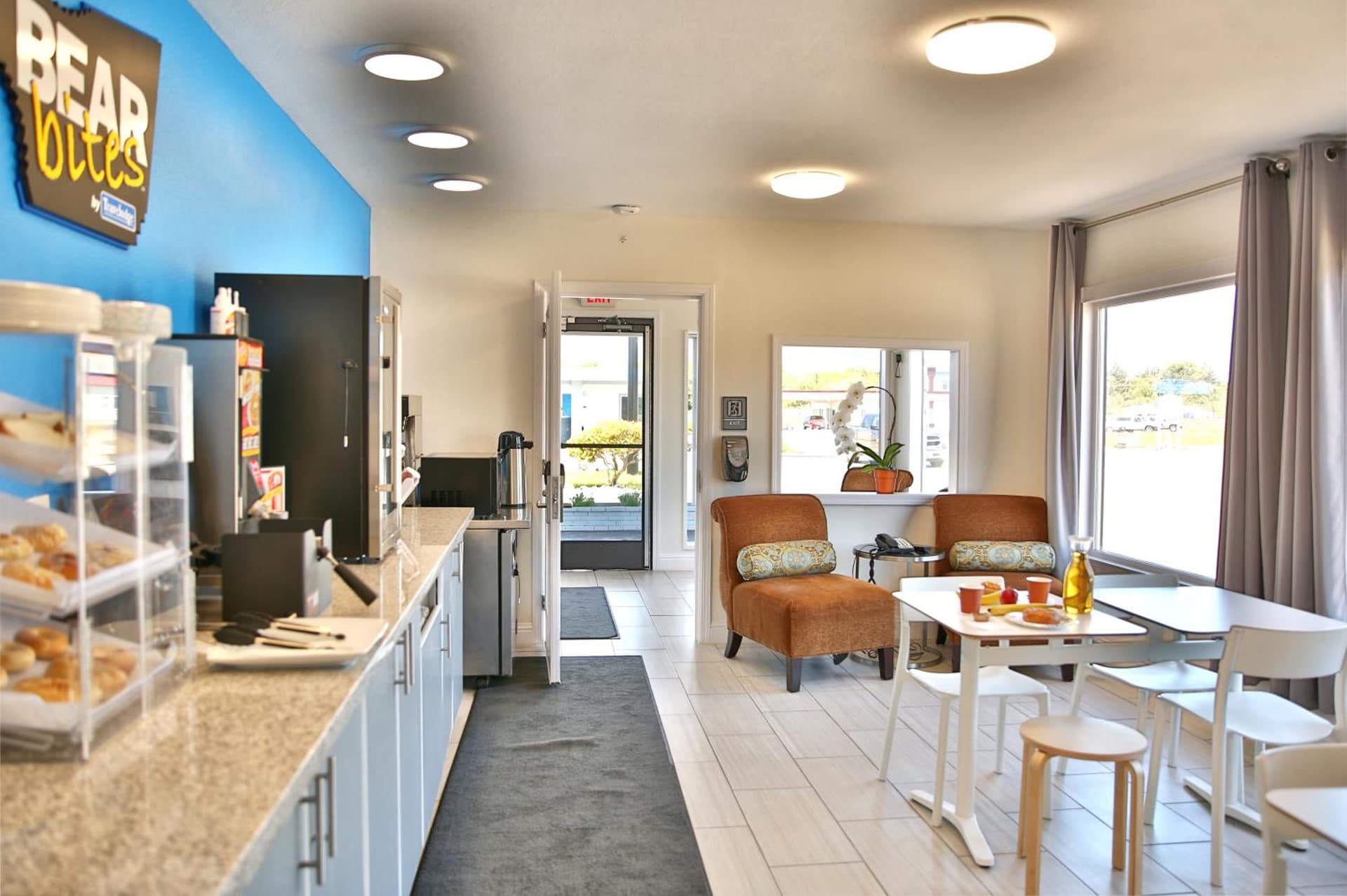 Travelodge by Wyndham Crescent City interior in Crescent City, CA — gallery photo 2