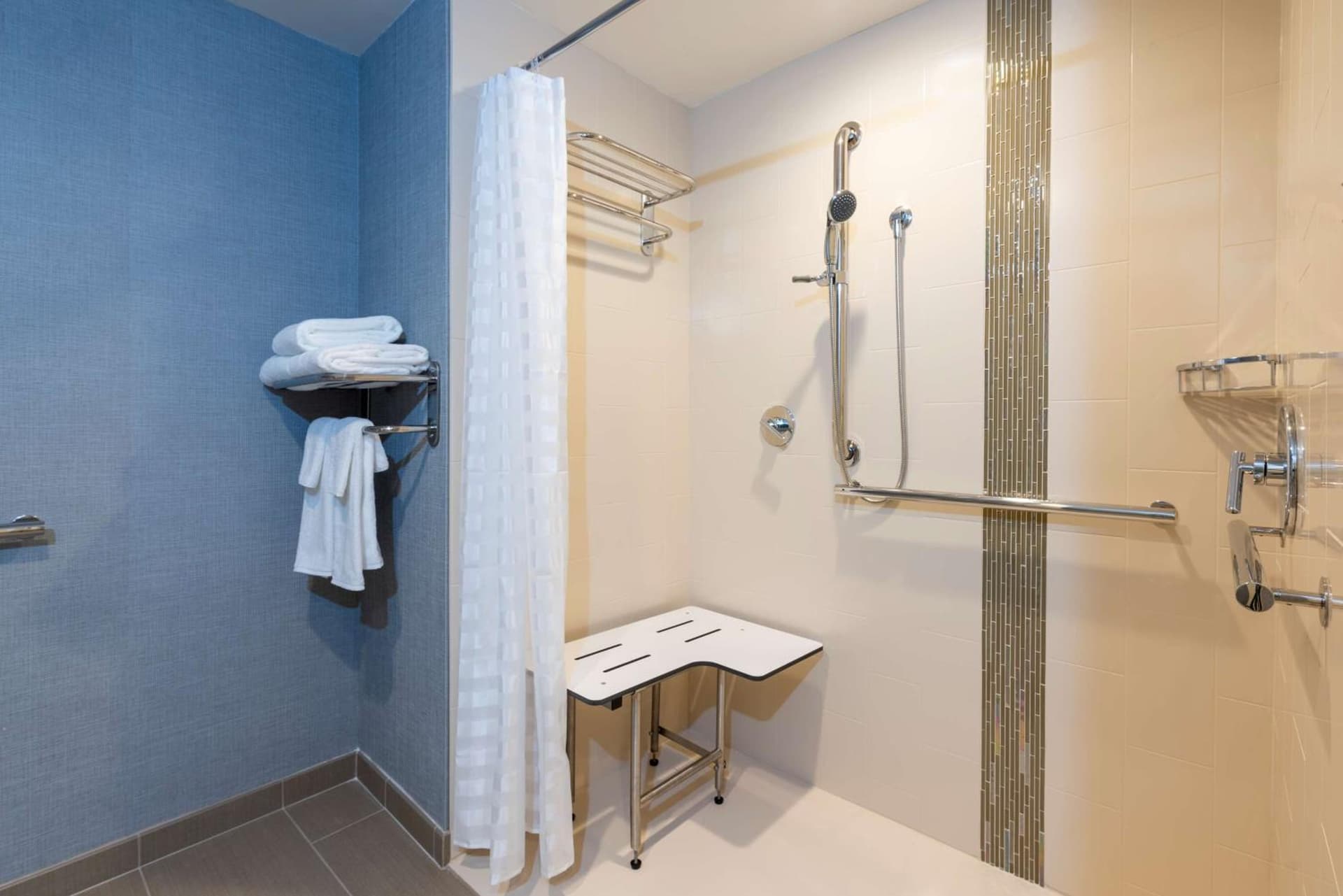 Hyatt Place Flint/Grand Blanc property views in Flint, MI — gallery photo 3