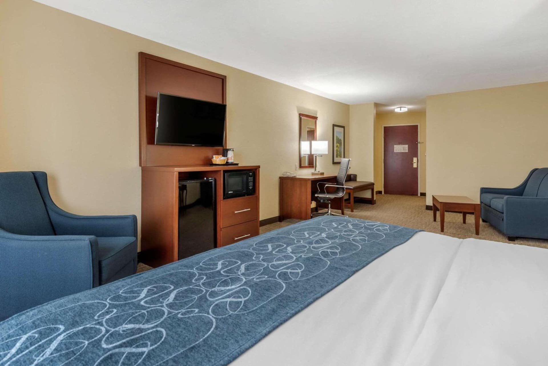 Comfort Suites Dayton-Wright Patterson gallery photo in Dayton, OH — image 12