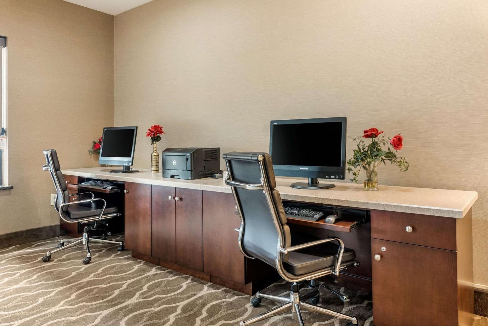 Comfort Suites Dayton-Wright Patterson gallery photo in Dayton, OH — image 4