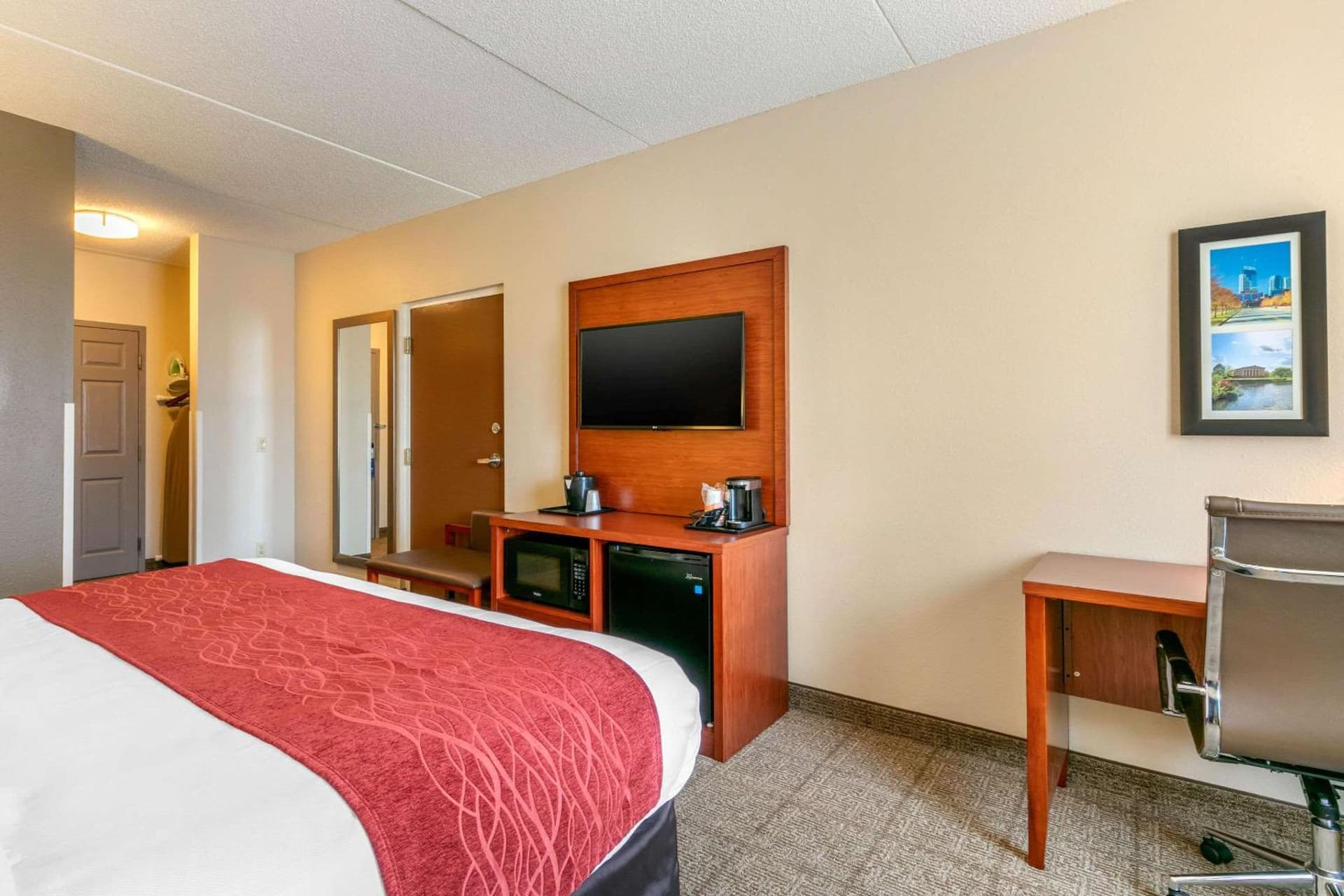 Comfort Inn & Suites Nashville Franklin Cool Springs gallery photo in Franklin, TN — image 24