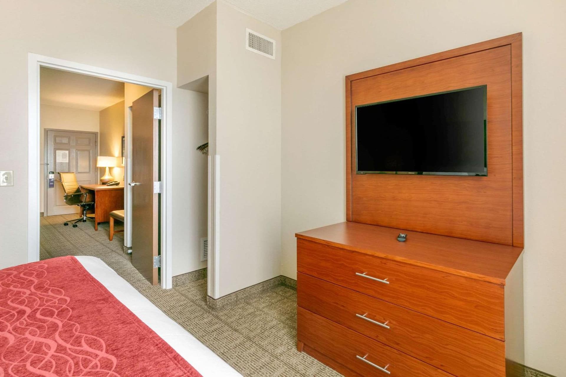 Comfort Inn & Suites Nashville Franklin Cool Springs gallery photo in Franklin, TN — image 22