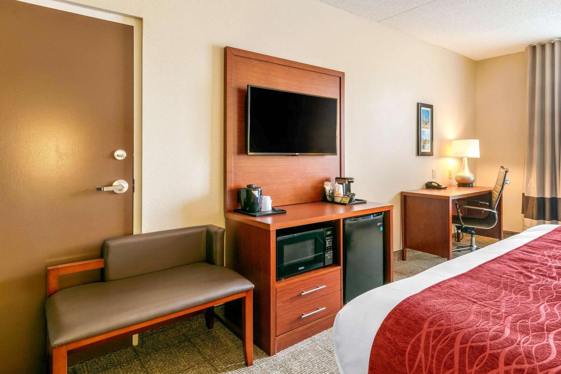 Comfort Inn & Suites Nashville Franklin Cool Springs gallery photo in Franklin, TN — image 14