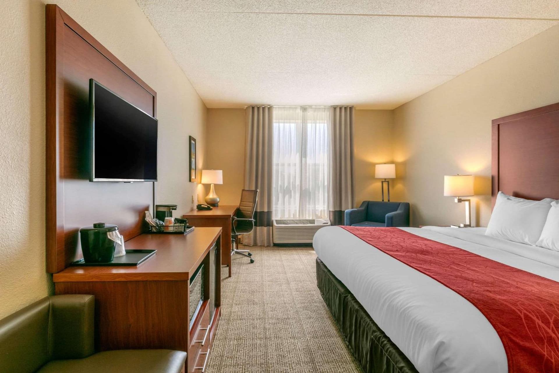 Comfort Inn & Suites Nashville Franklin Cool Springs gallery photo in Franklin, TN — image 9