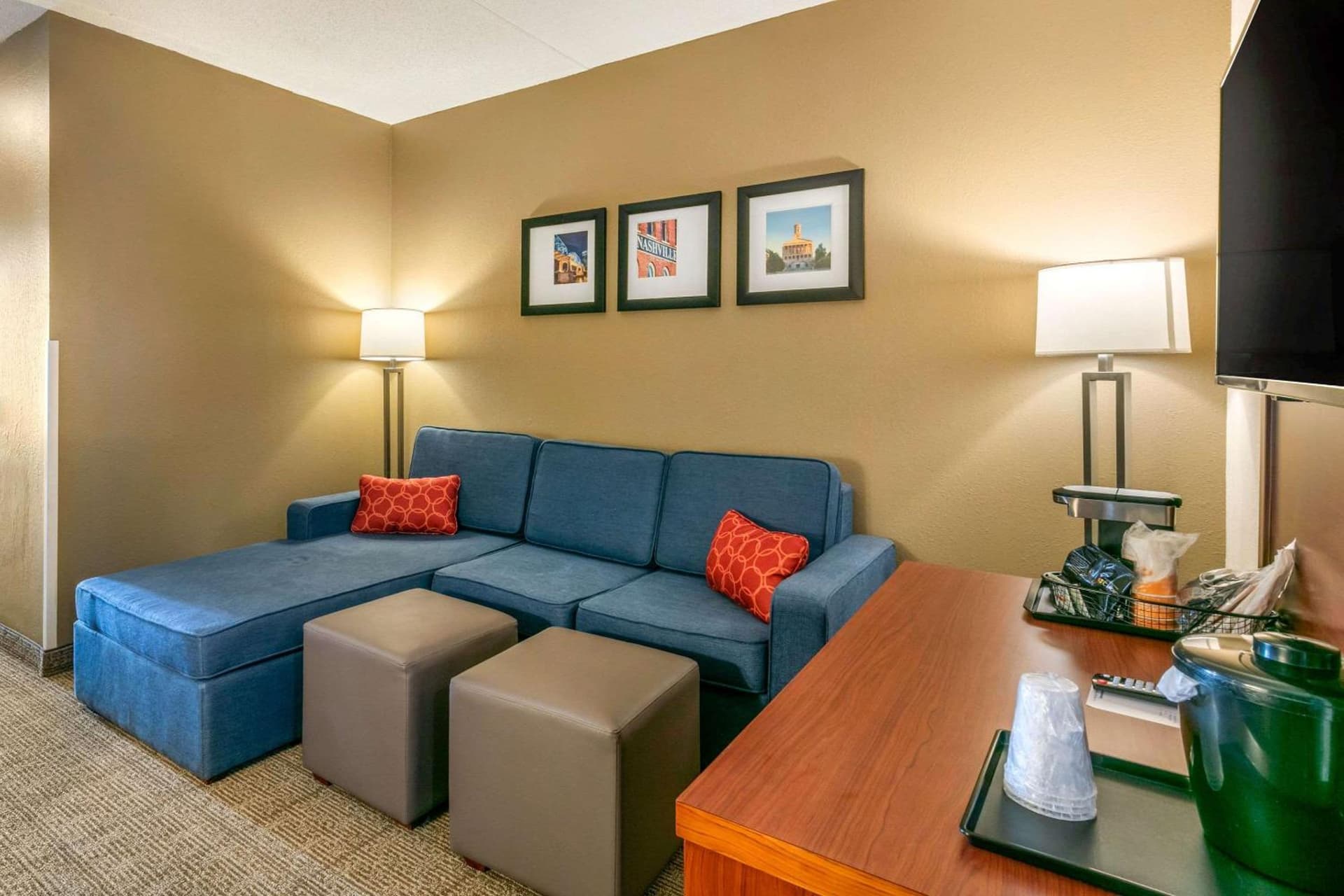Comfort Inn & Suites Nashville Franklin Cool Springs gallery photo in Franklin, TN — image 10