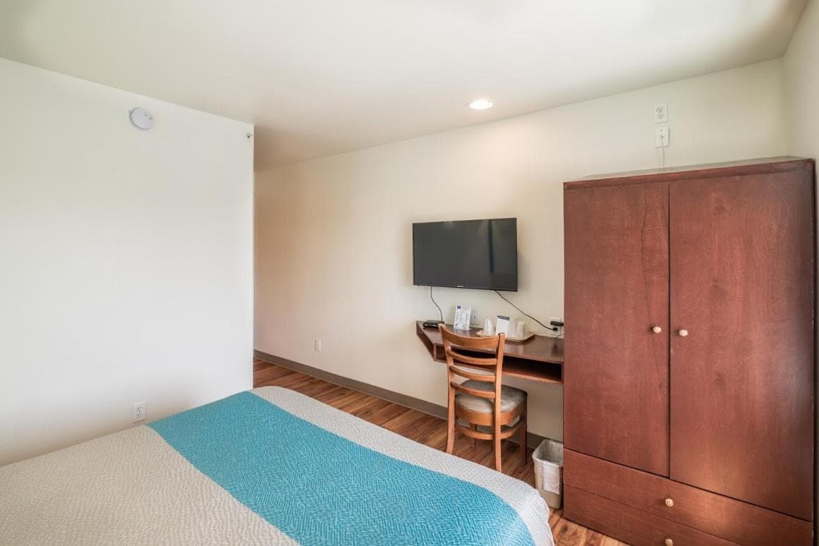 Motel 6-Idaho Falls, ID - Snake River gallery photo in Idaho Falls, ID — image 8