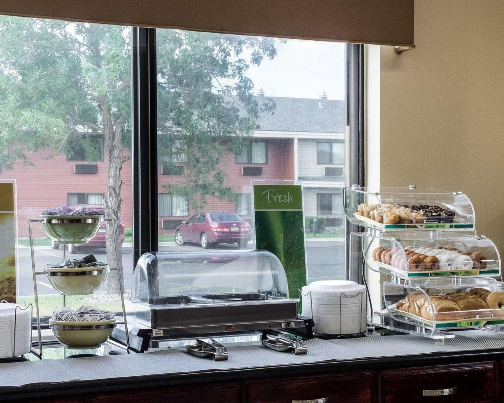Quality Suites Near West Acres gallery photo in Fargo, ND — image 24