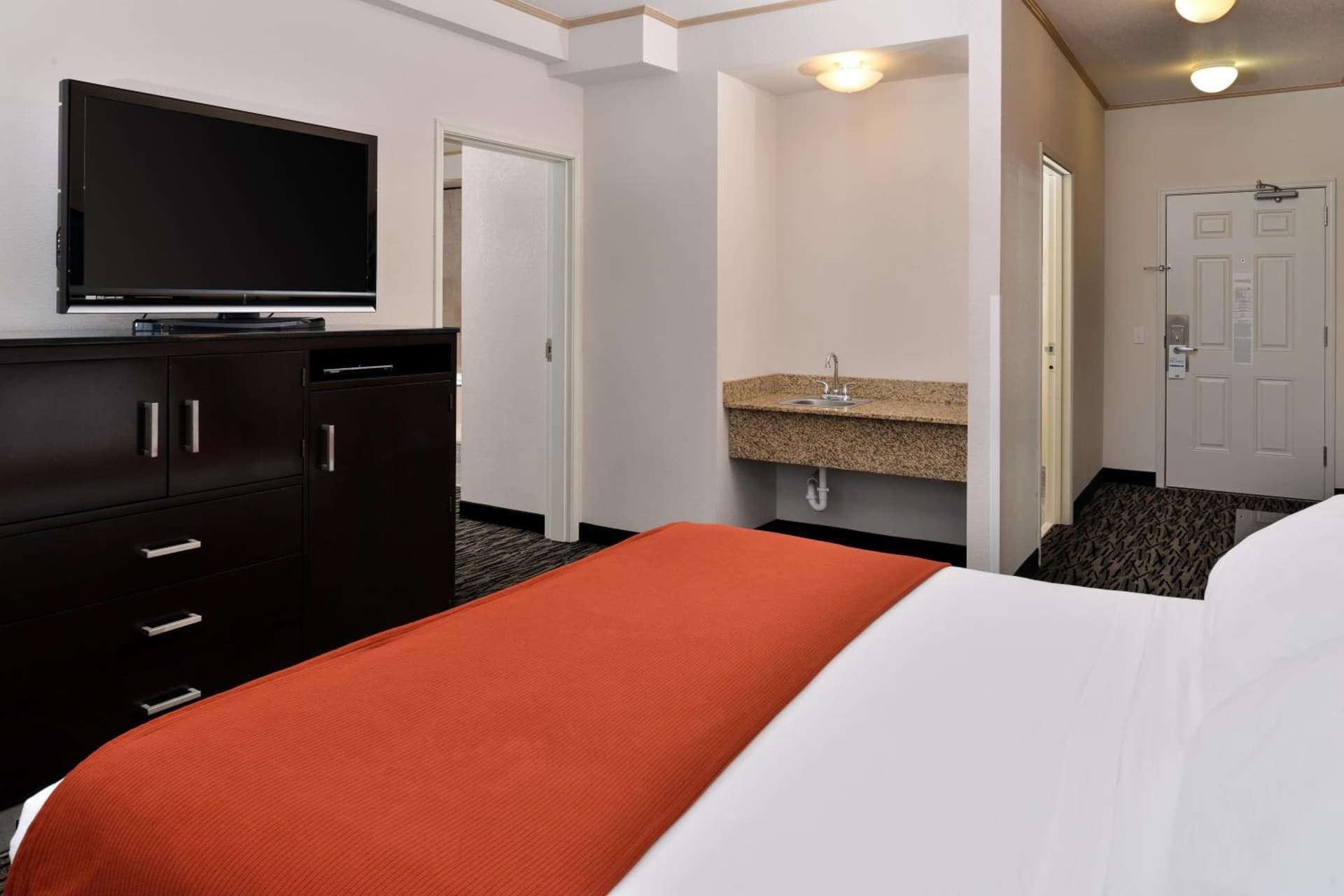 Holiday Inn Express & Suites Tacoma South - Lakewood by IHG gallery photo in Lakewood, WA — image 58