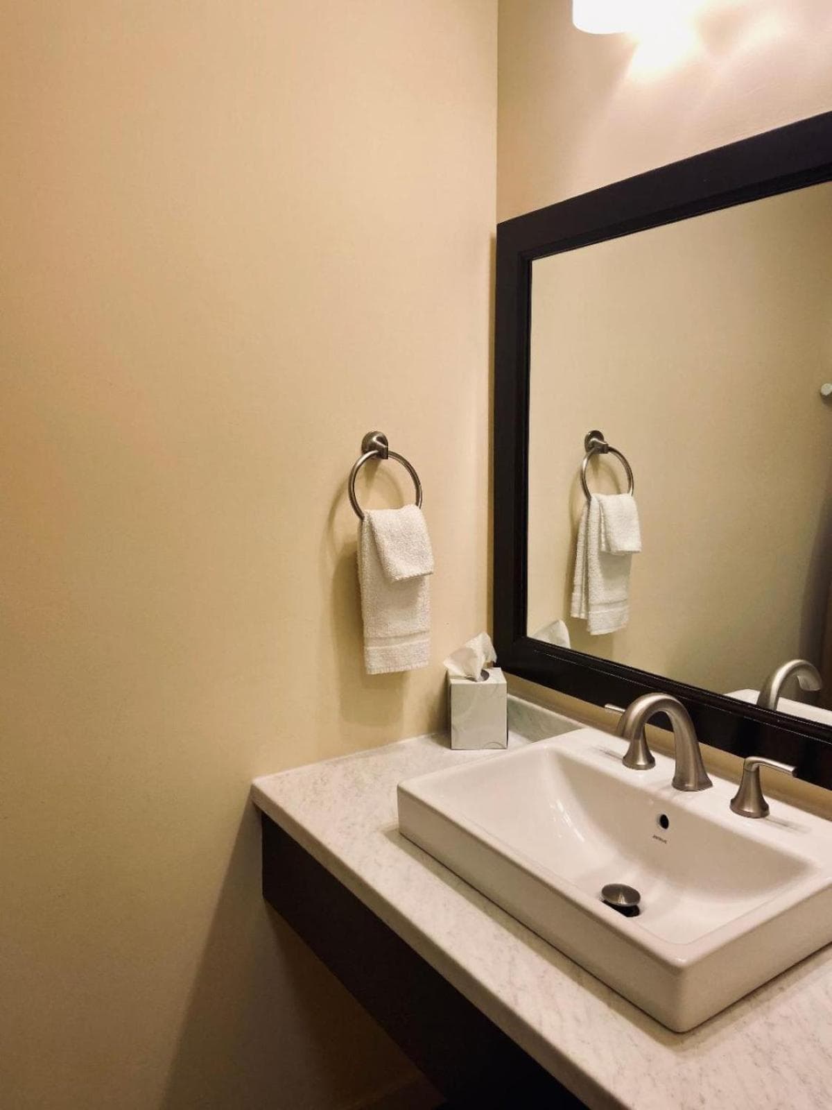 University Inn Duke gallery photo in Durham, NC — image 13