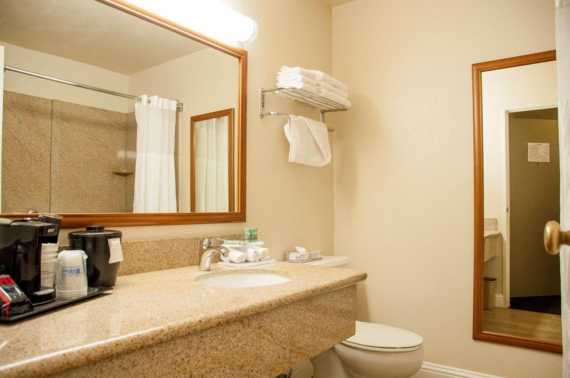Best Western Village Inn gallery photo in Fresno, CA — image 9