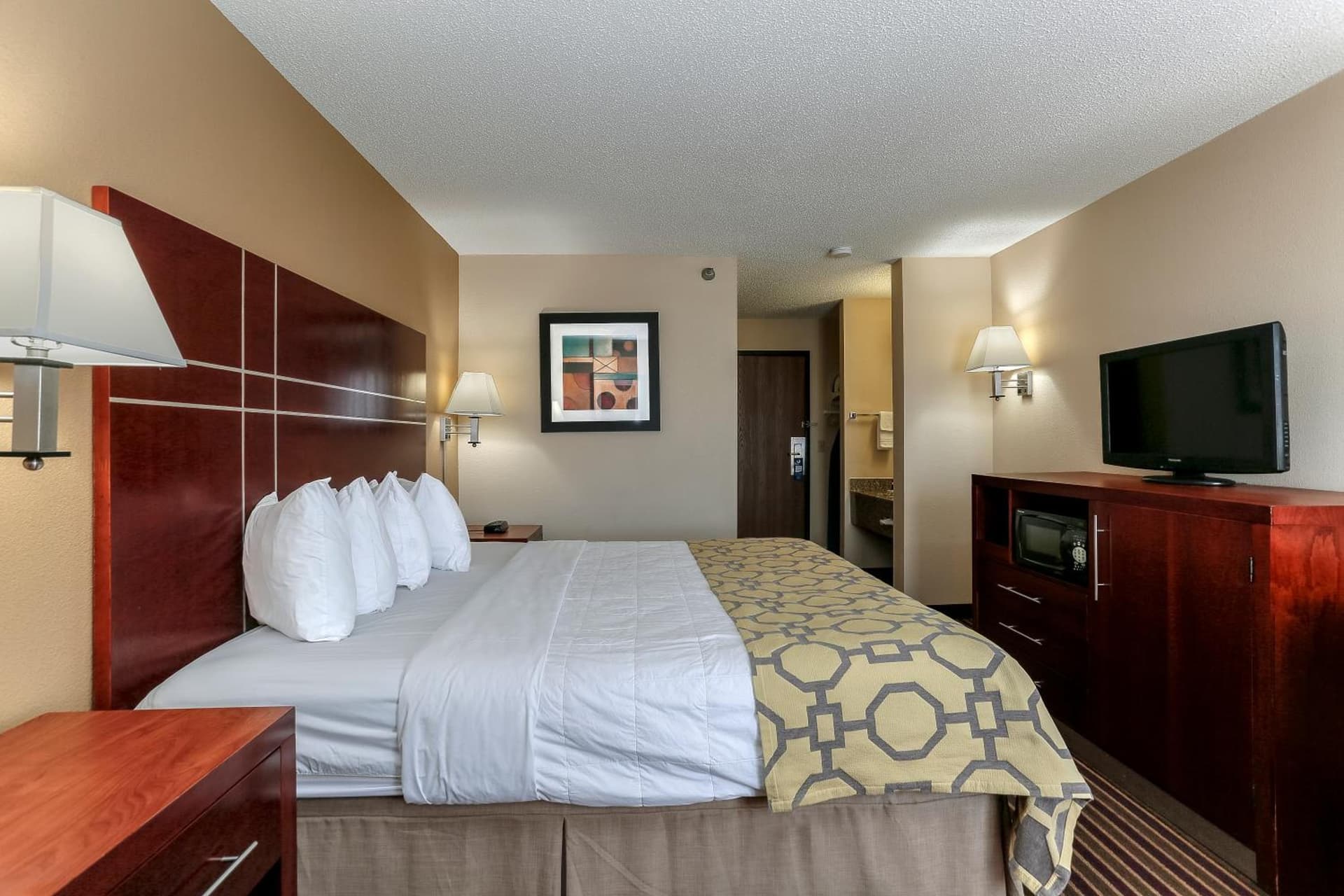 Baymont by Wyndham Bowling Green gallery photo in Bowling Green, KY — image 24