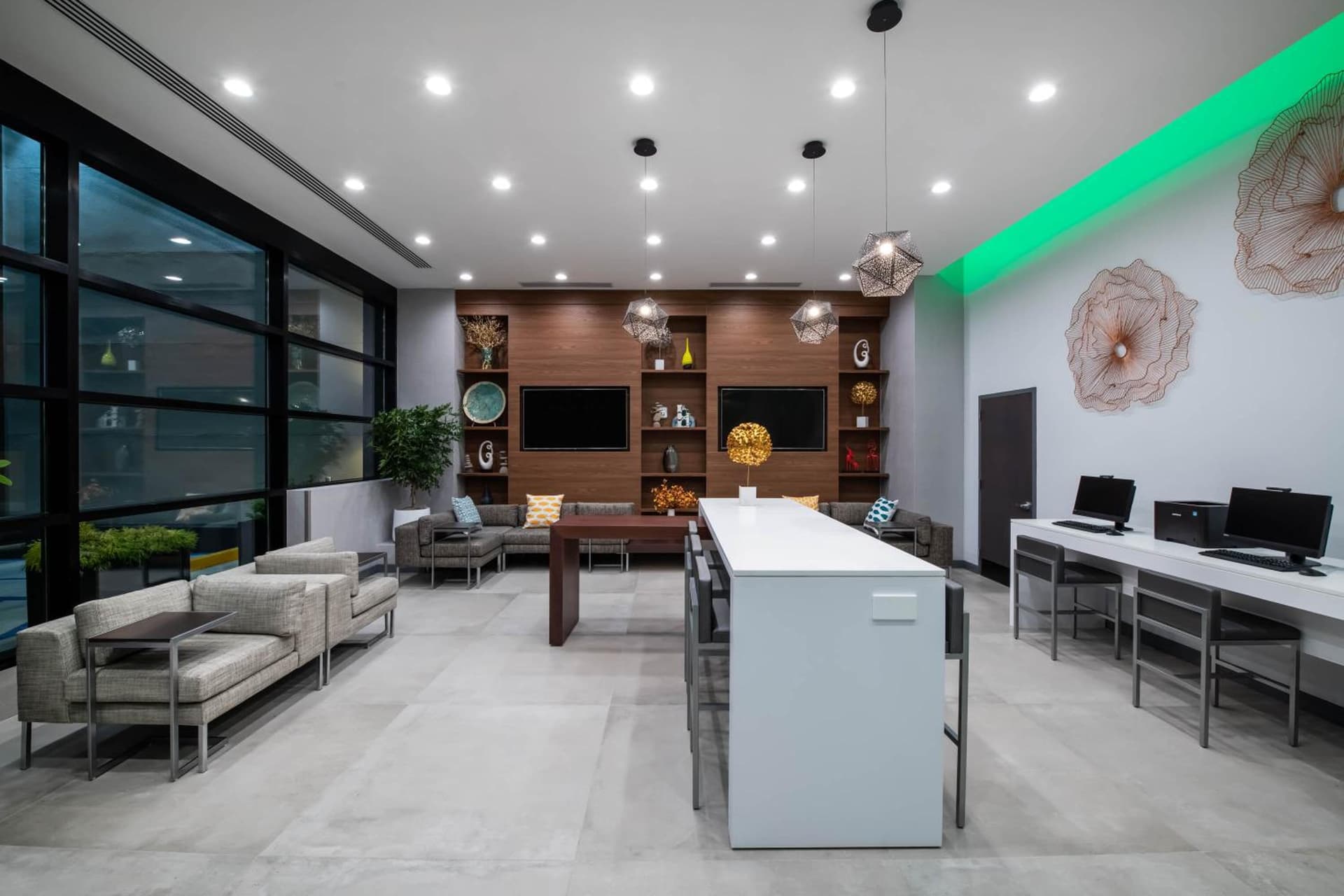 Wingate by Wyndham Long Island City gallery photo in Queens, NY — image 9