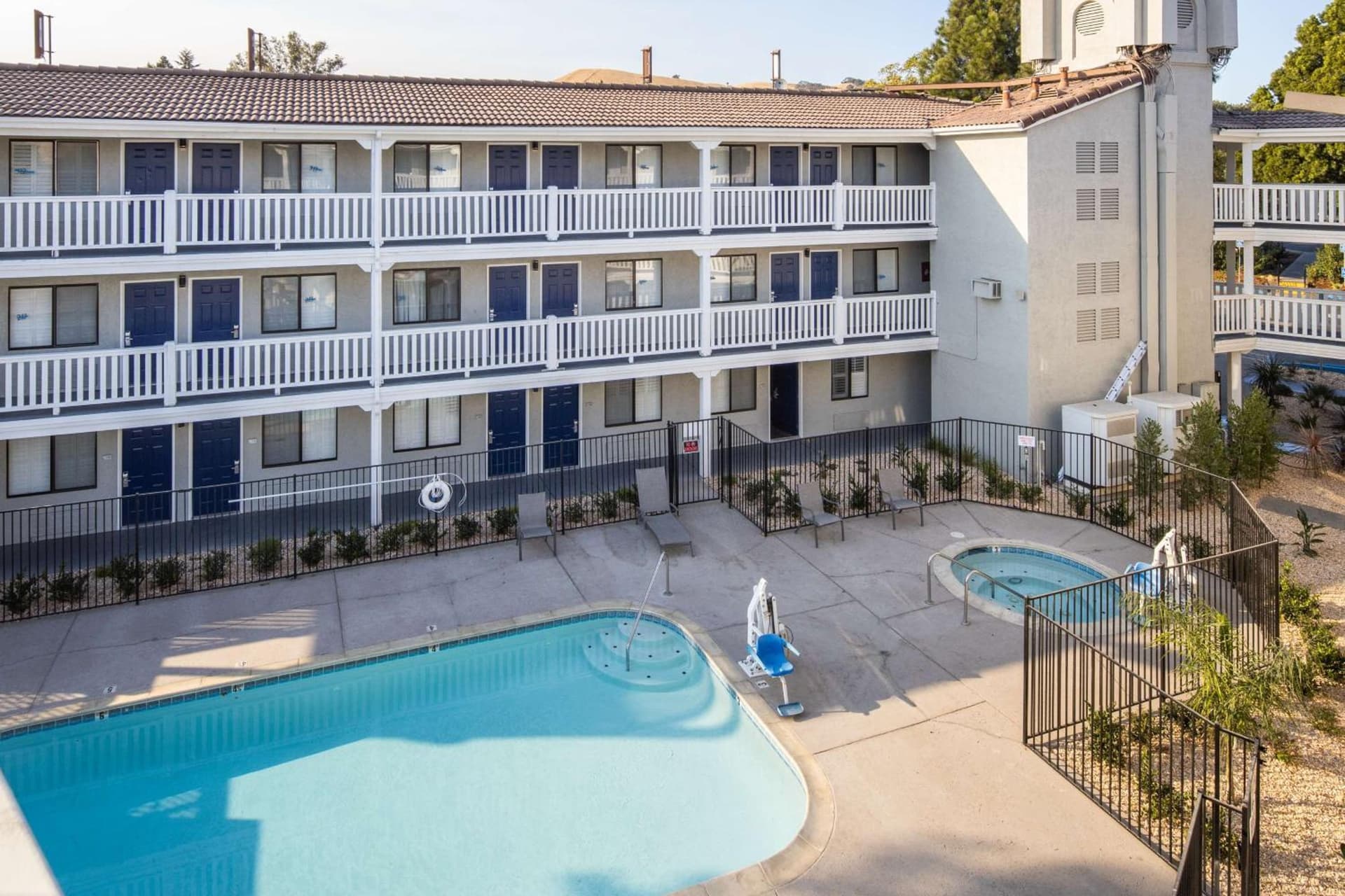 SureStay Hotel by Best Western Fairfield Napa Valley gallery photo in Fairfield, CA — image 25