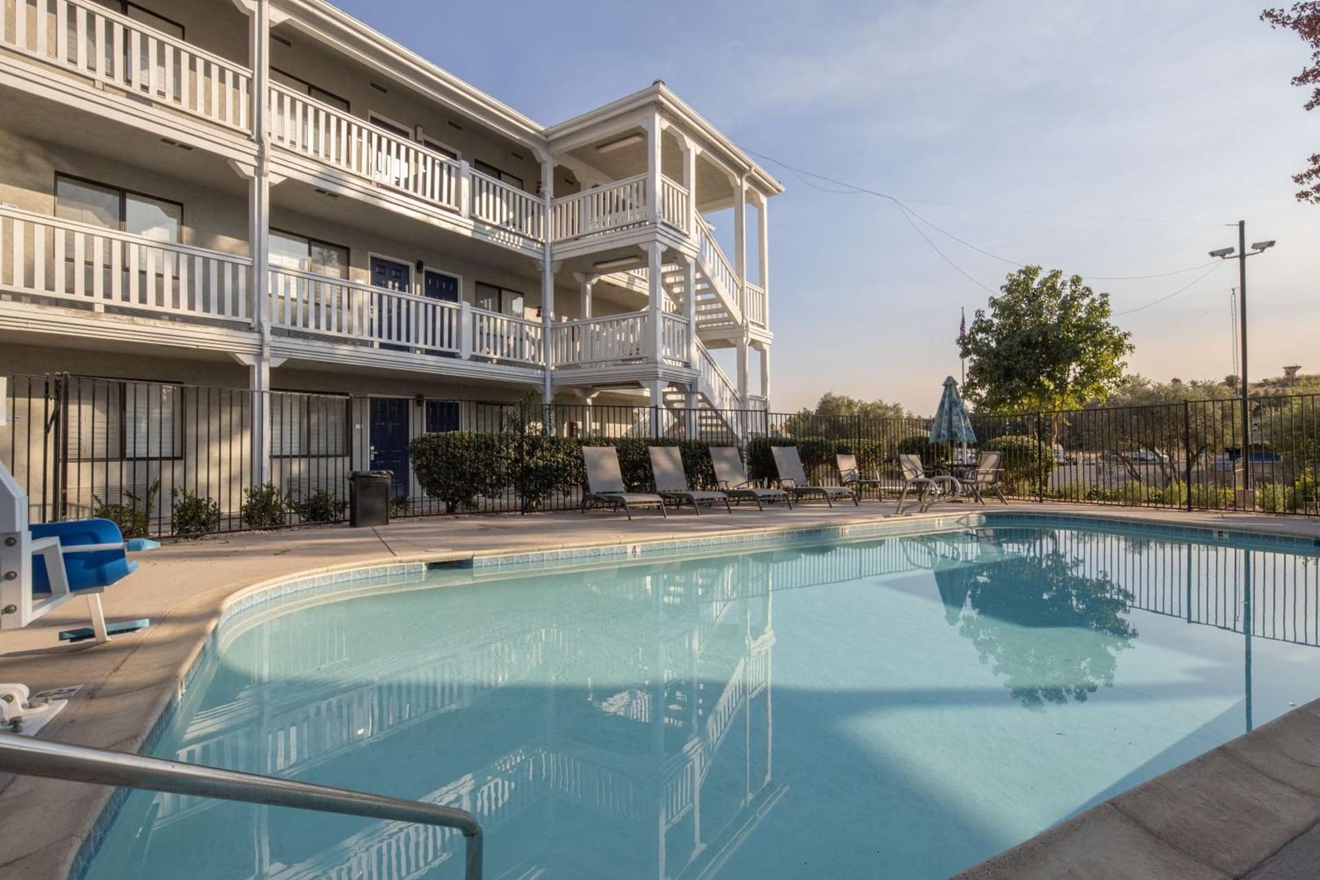 SureStay Hotel by Best Western Fairfield Napa Valley gallery photo in Fairfield, CA — image 5