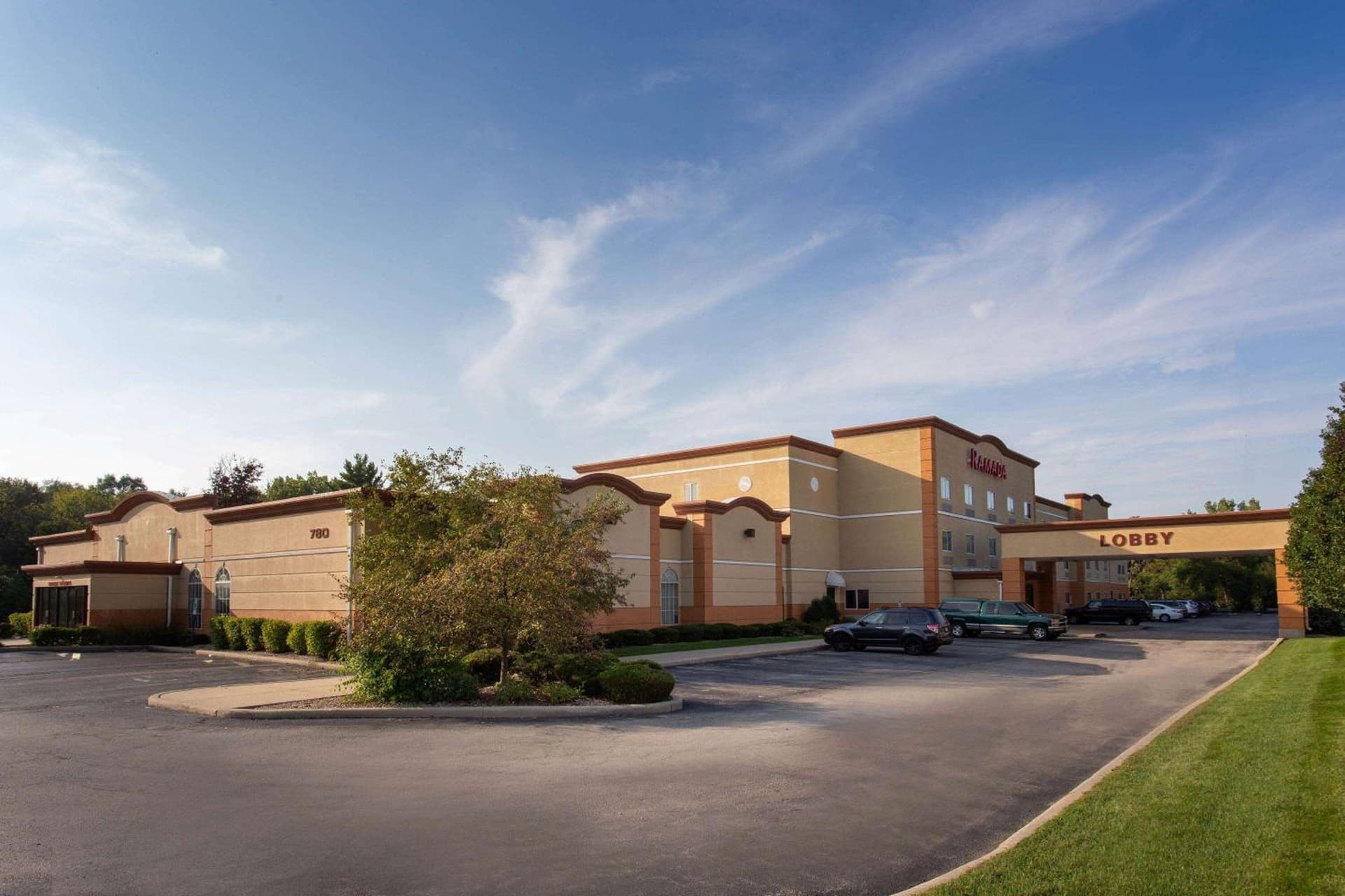 Ramada by Wyndham Glendale Heights/Lombard featured exterior or lobby in Glendale Heights, IL — similar hotel