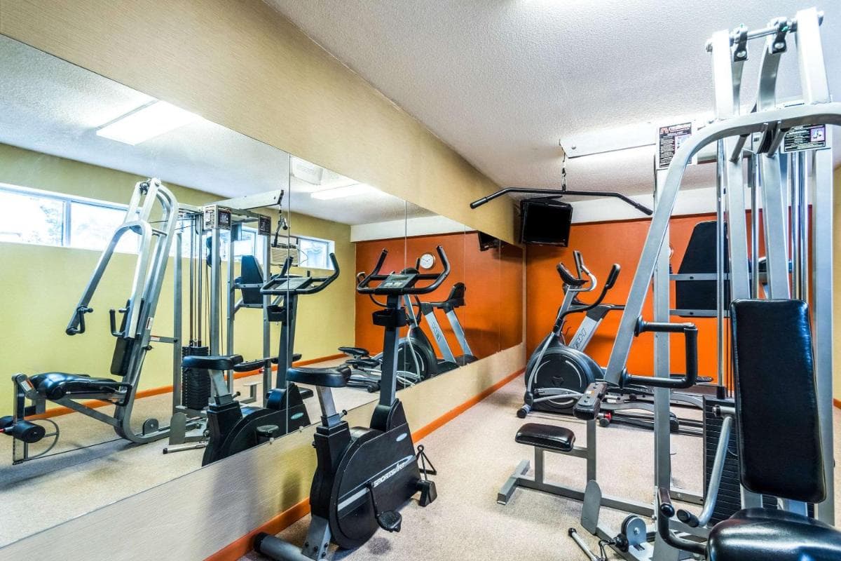 Quaint Inn & Suites property views in McHenry — gallery photo 3