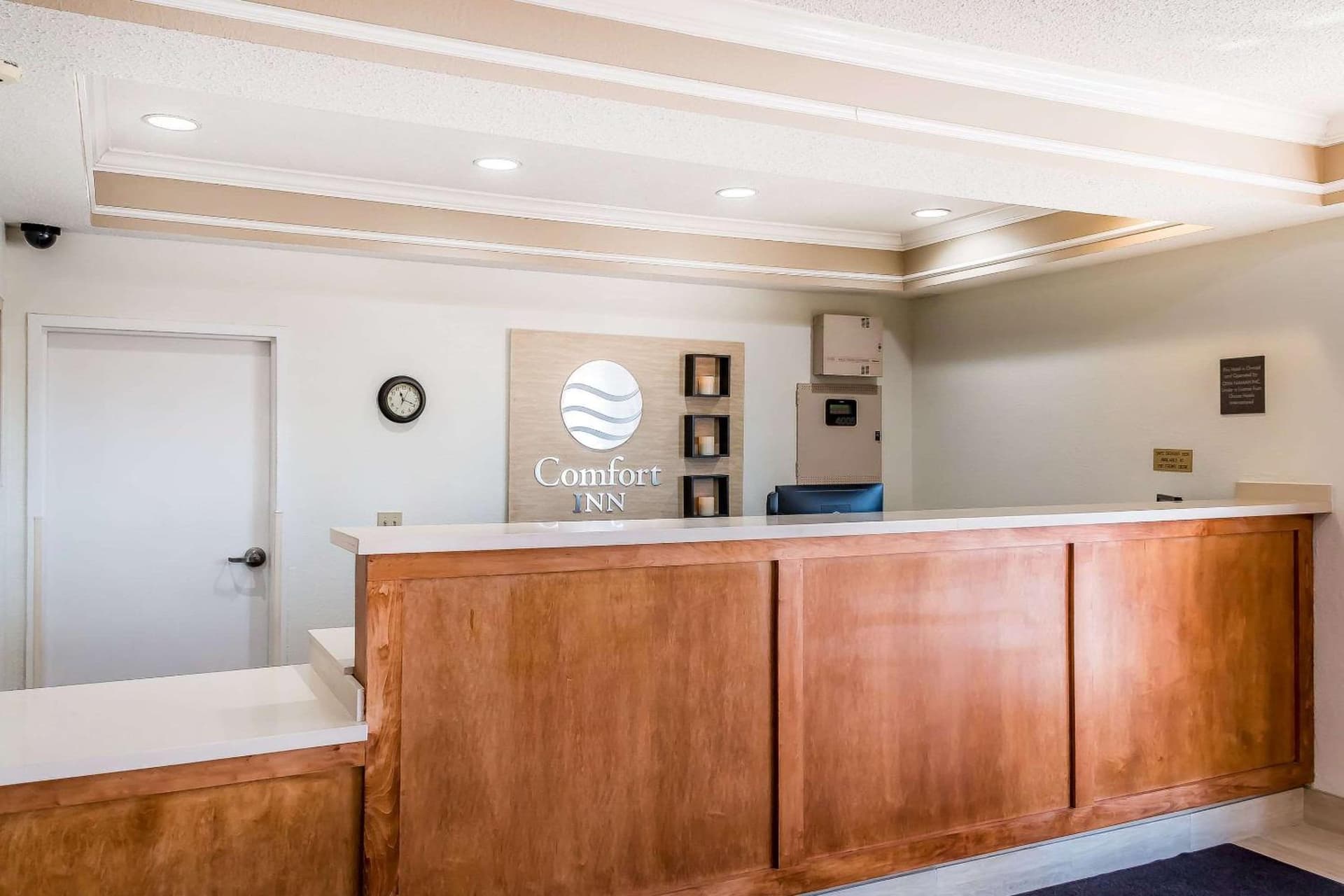 Comfort Inn near Frost Bank Center property views in San Antonio, TX — gallery photo 3