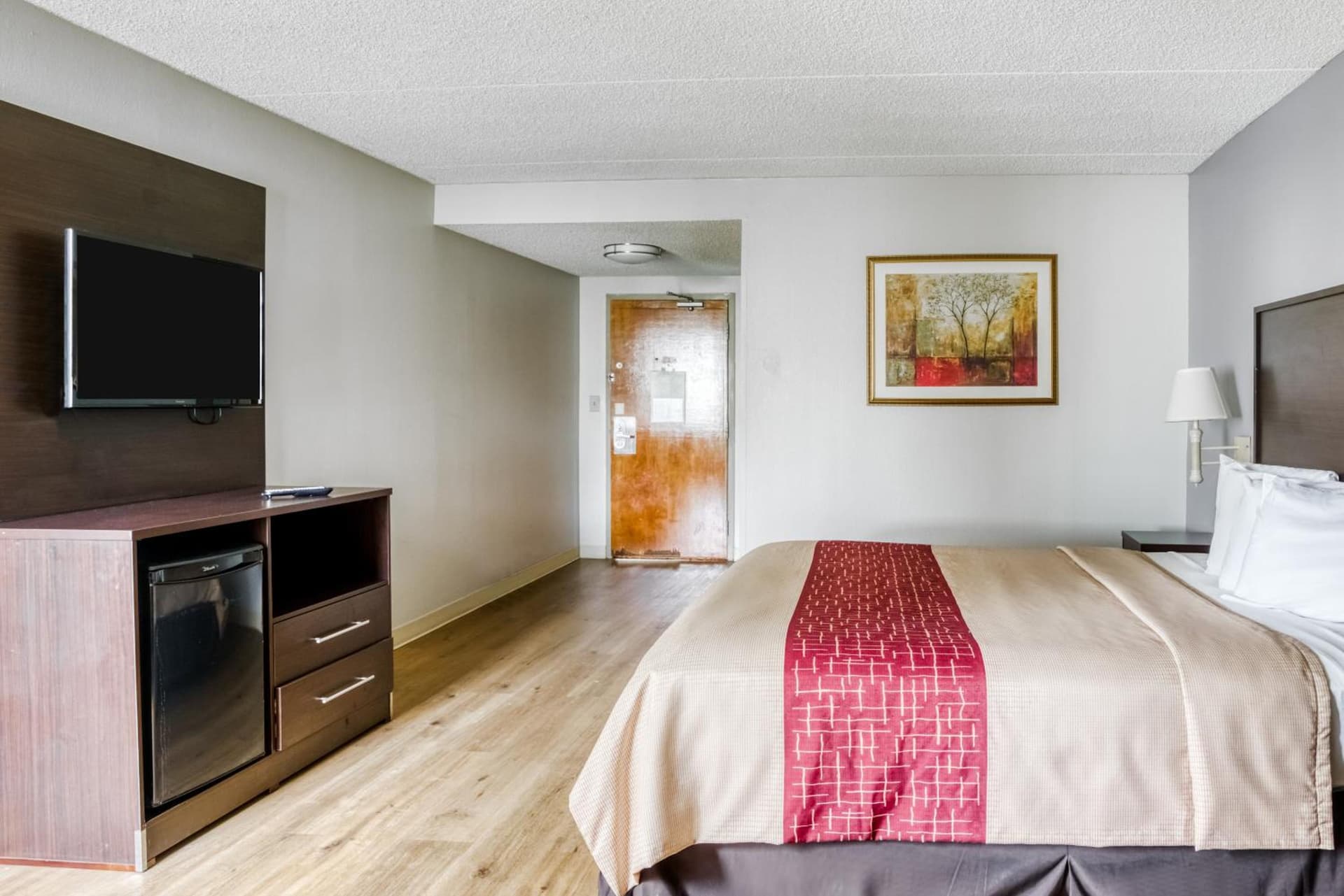 OYO Hotel Burlington South gallery photo in Burlington, NC — image 24