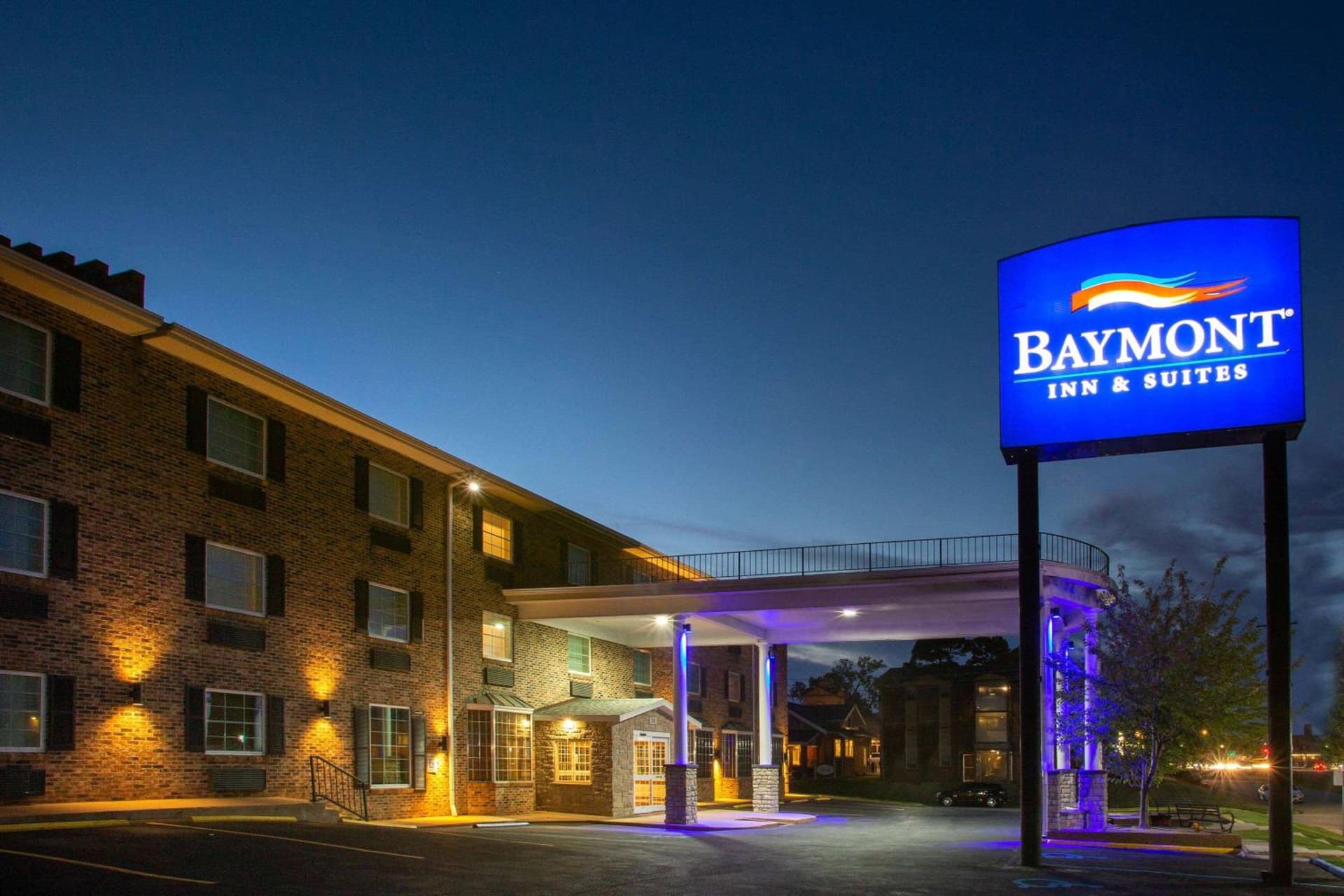 Baymont by Wyndham Jefferson City interior in Jefferson City, MO — gallery photo 2