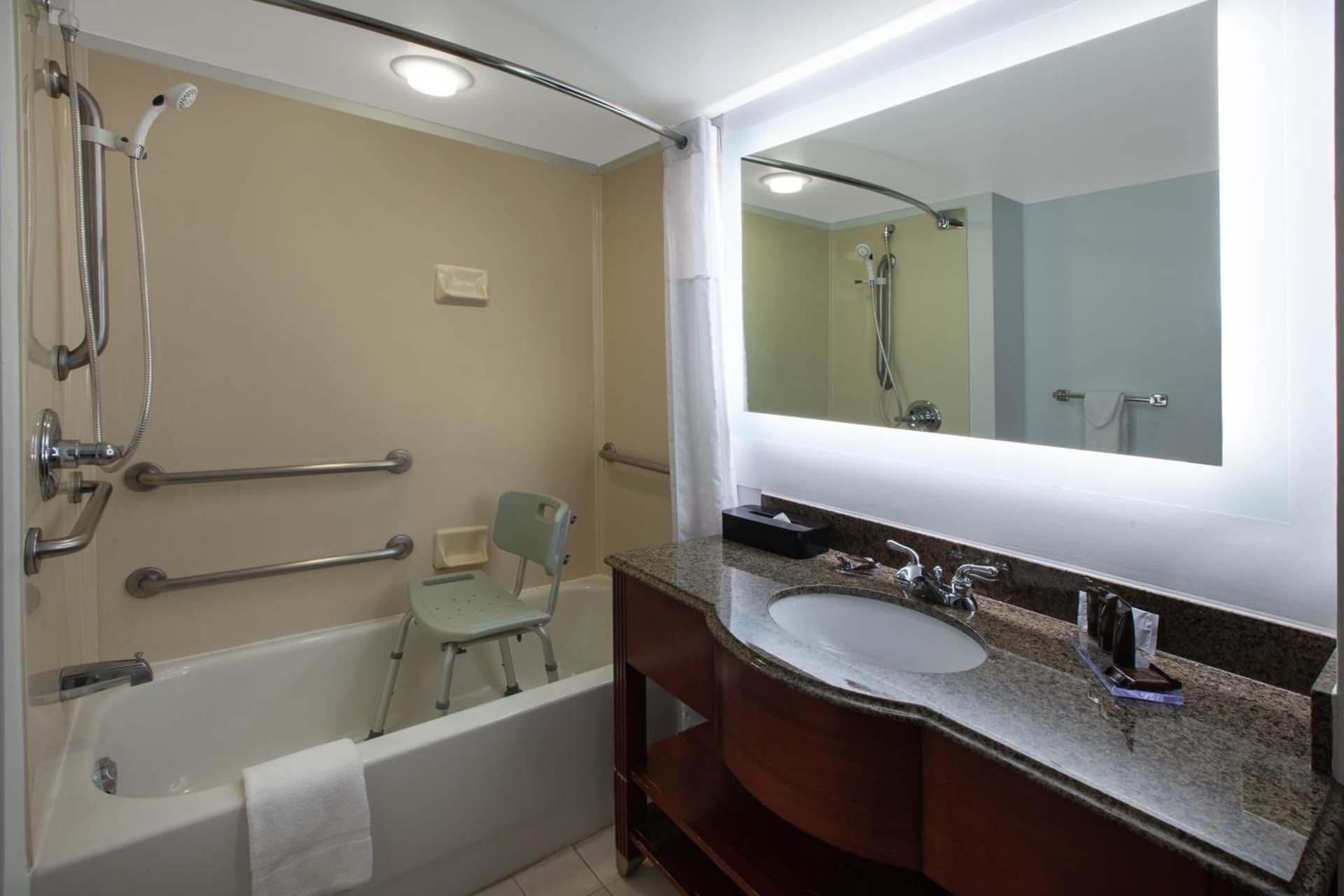 Wingate by Wyndham Oklahoma City Airport gallery photo in Oklahoma City, OK — image 32