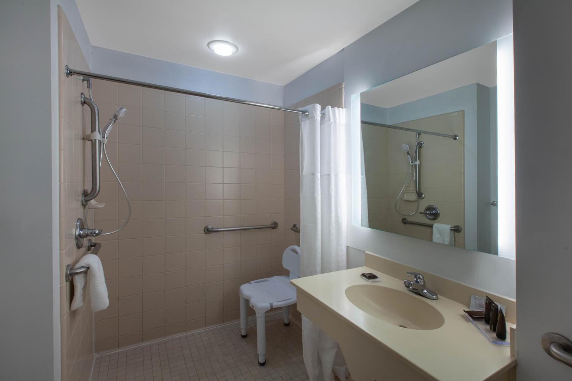 Wingate by Wyndham Oklahoma City Airport gallery photo in Oklahoma City, OK — image 4