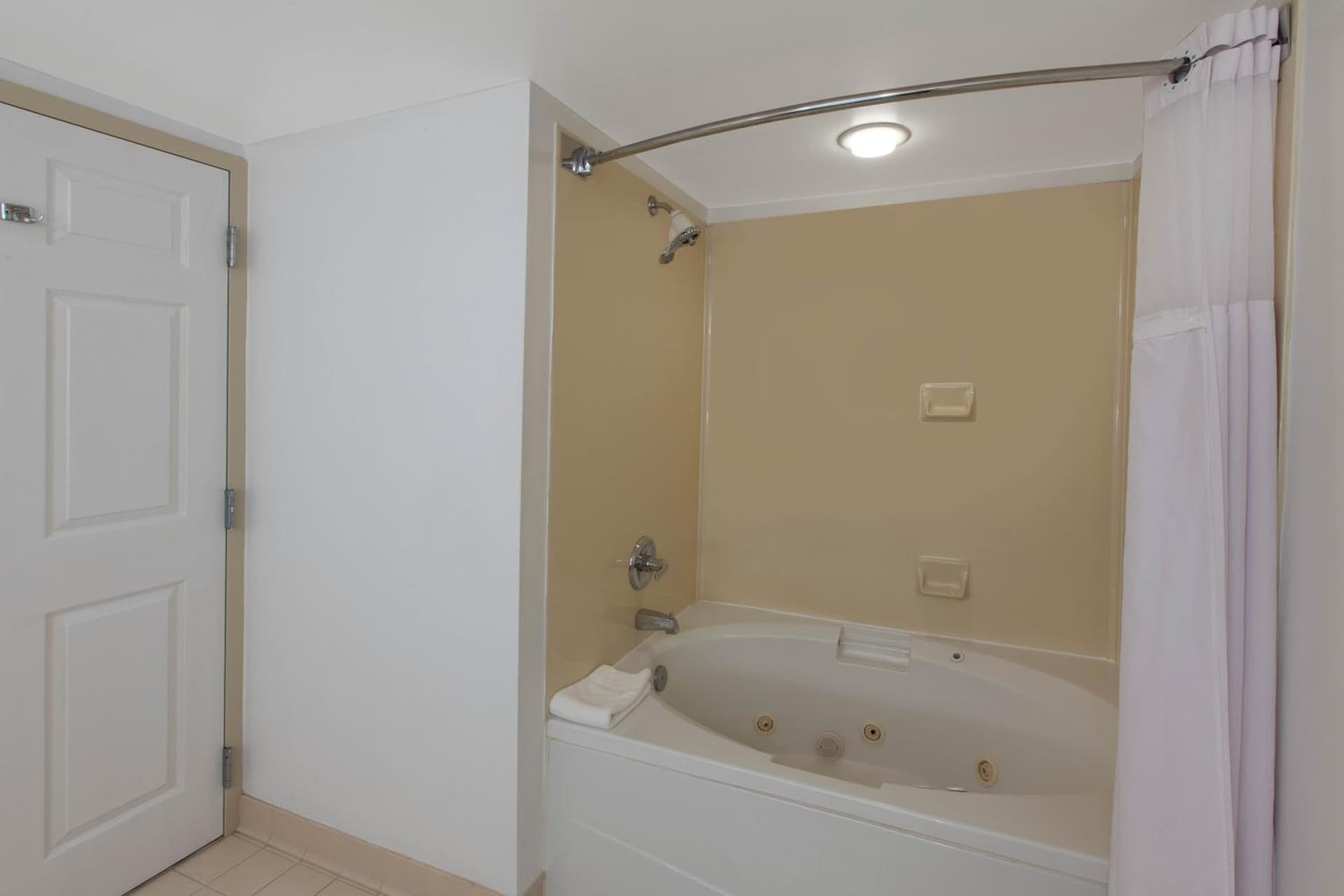 Wingate by Wyndham Oklahoma City Airport gallery photo in Oklahoma City, OK — image 11