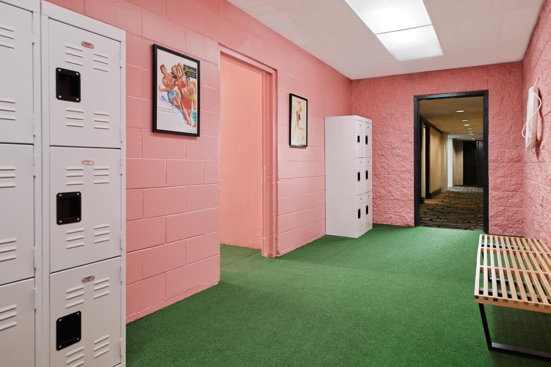 Glendale Express Hotel Los Angeles gallery photo in Glendale, CA — image 52