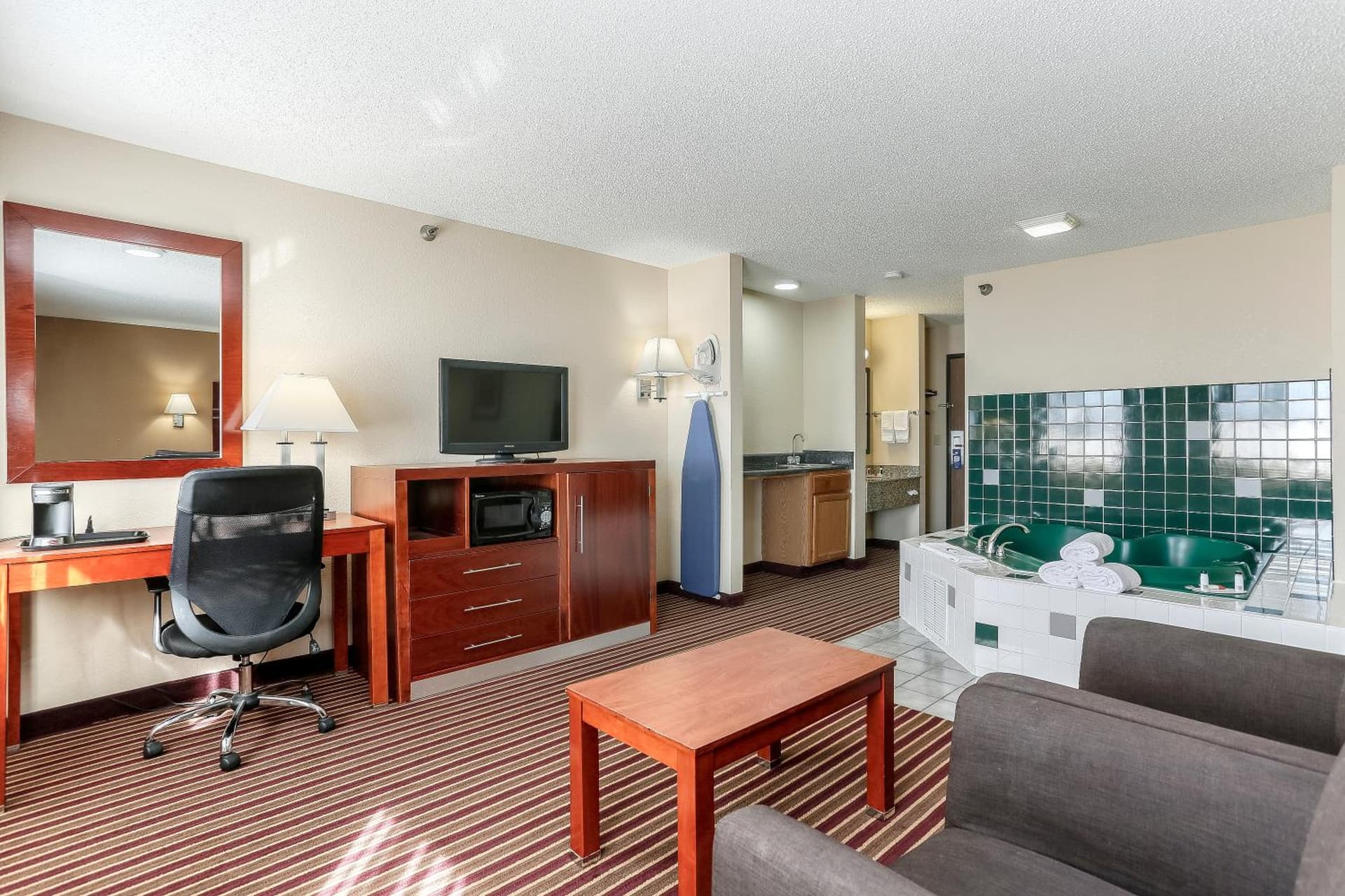 Baymont by Wyndham Bowling Green gallery photo in Bowling Green, KY — image 28