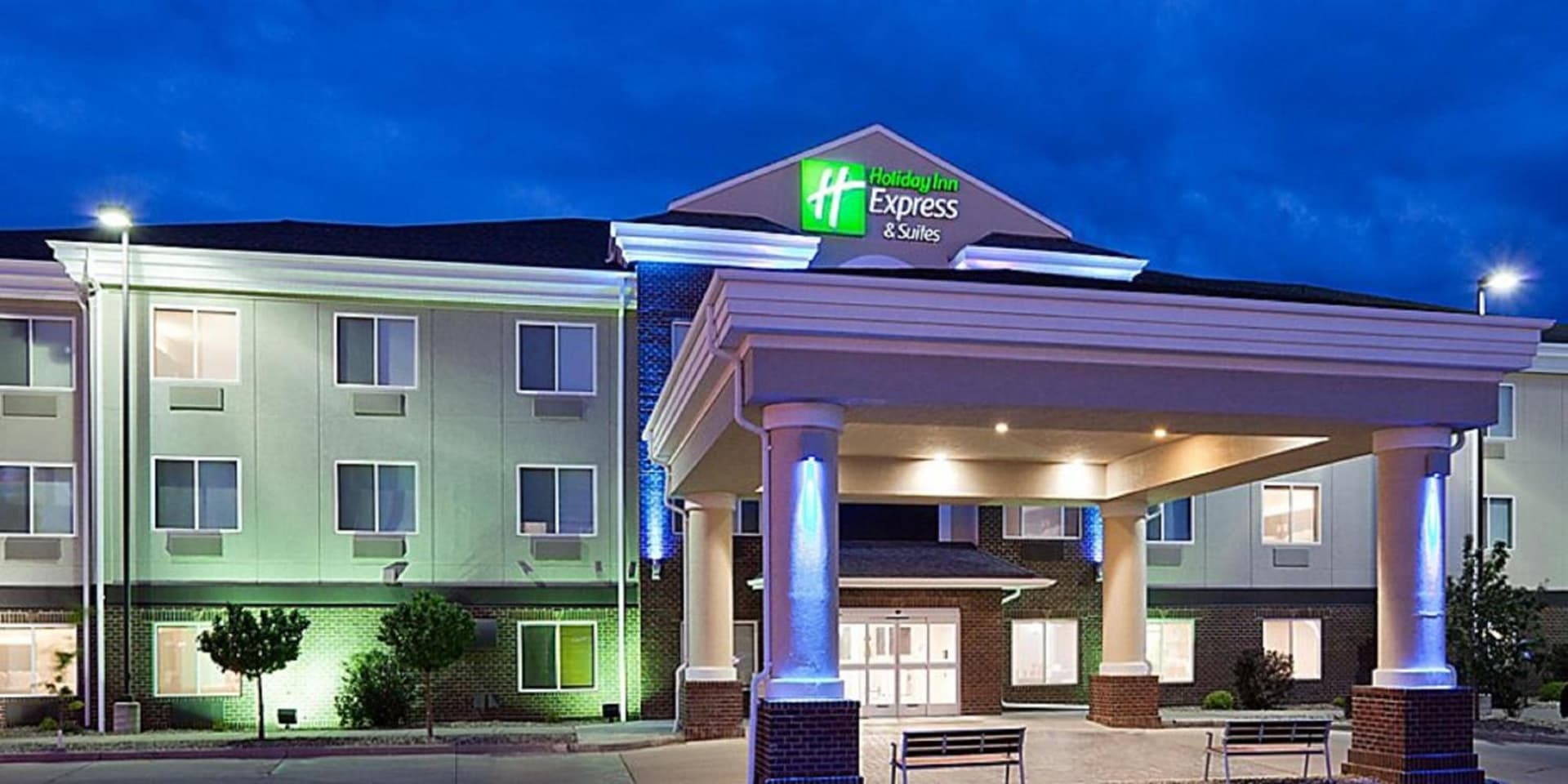 Holiday Inn Express & Suites - Dickinson by IHG interior in Dickinson, ND — gallery photo 2