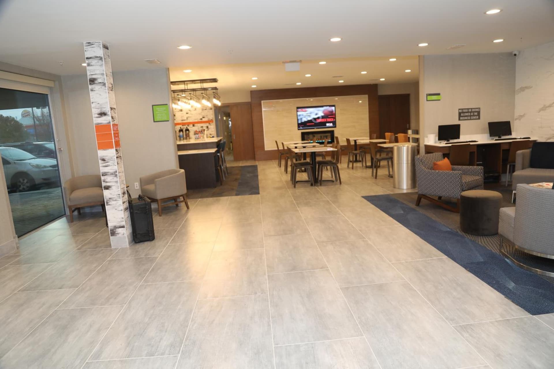 La Quinta by Wyndham Montgomery gallery photo in Montgomery, AL — image 19