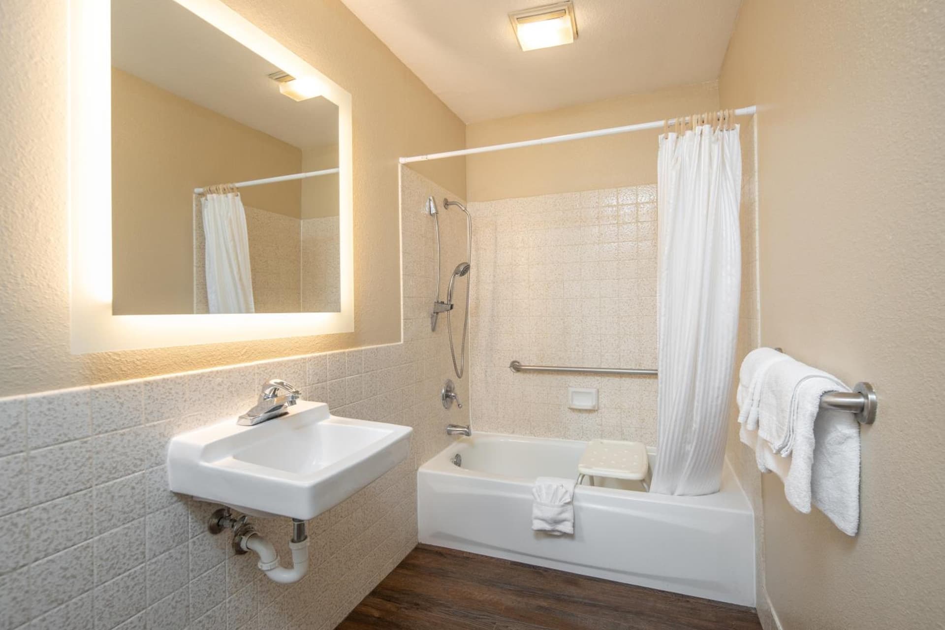 SureStay Hotel by Best Western Fairfield Napa Valley gallery photo in Fairfield, CA — image 15