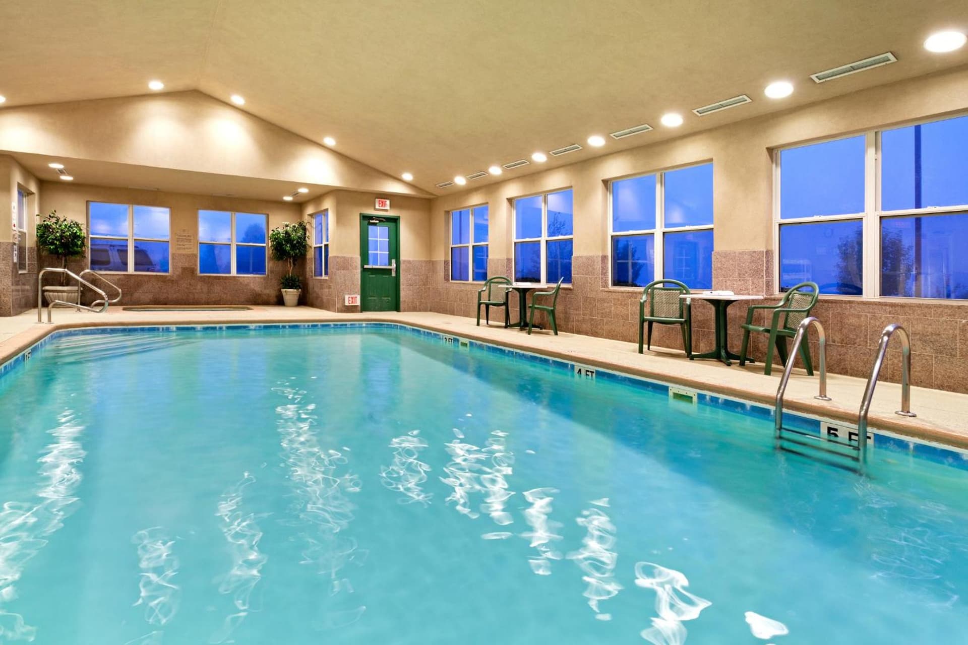 Country Inn & Suites by Radisson, Frackville (Pottsville), PA gallery photo in Mount Pleasant, PA — image 16