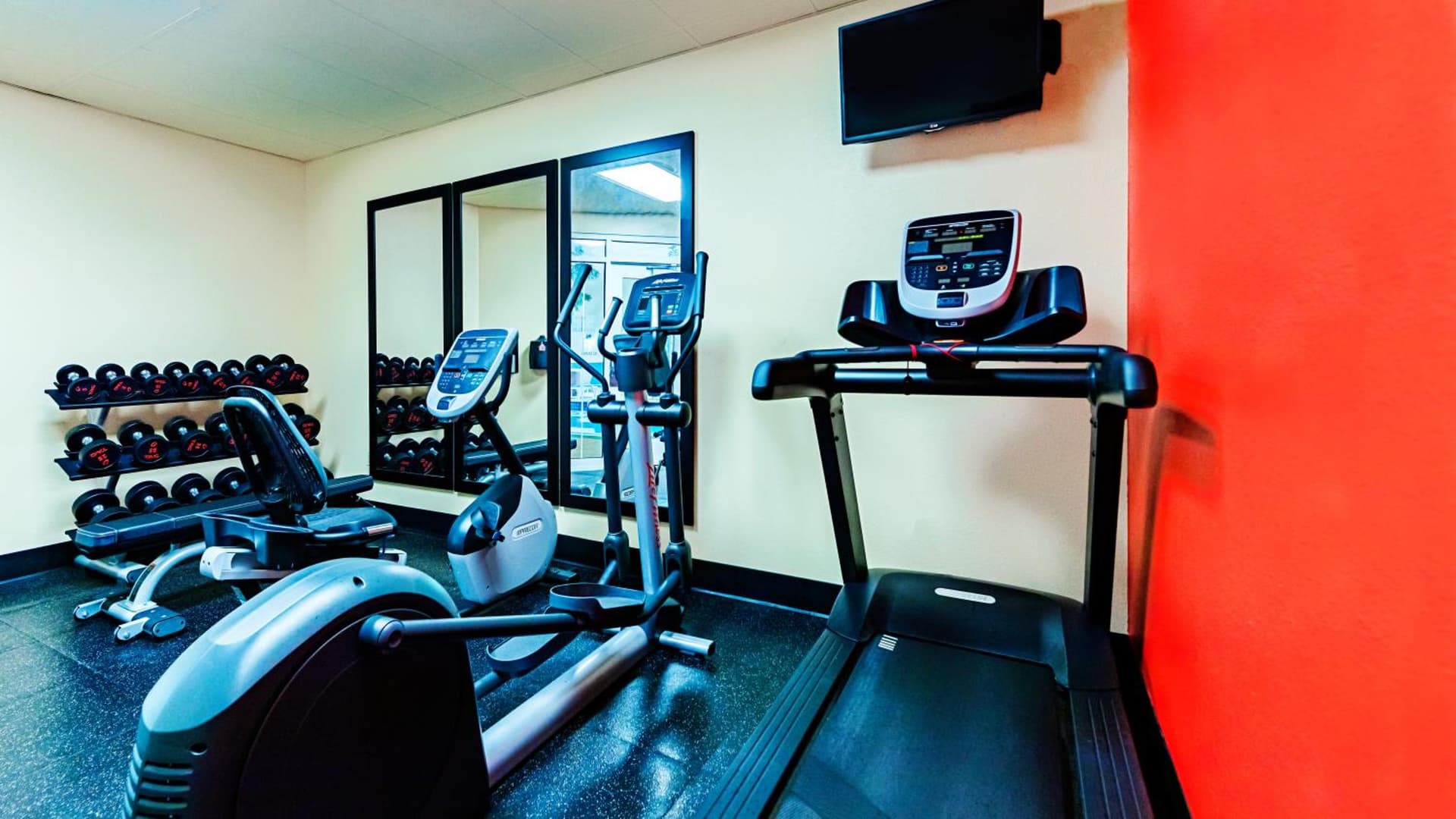 Country Inn & Suites by Radisson, Appleton Airport - Fox River Mall Area gallery photo in Appleton, WI — image 39