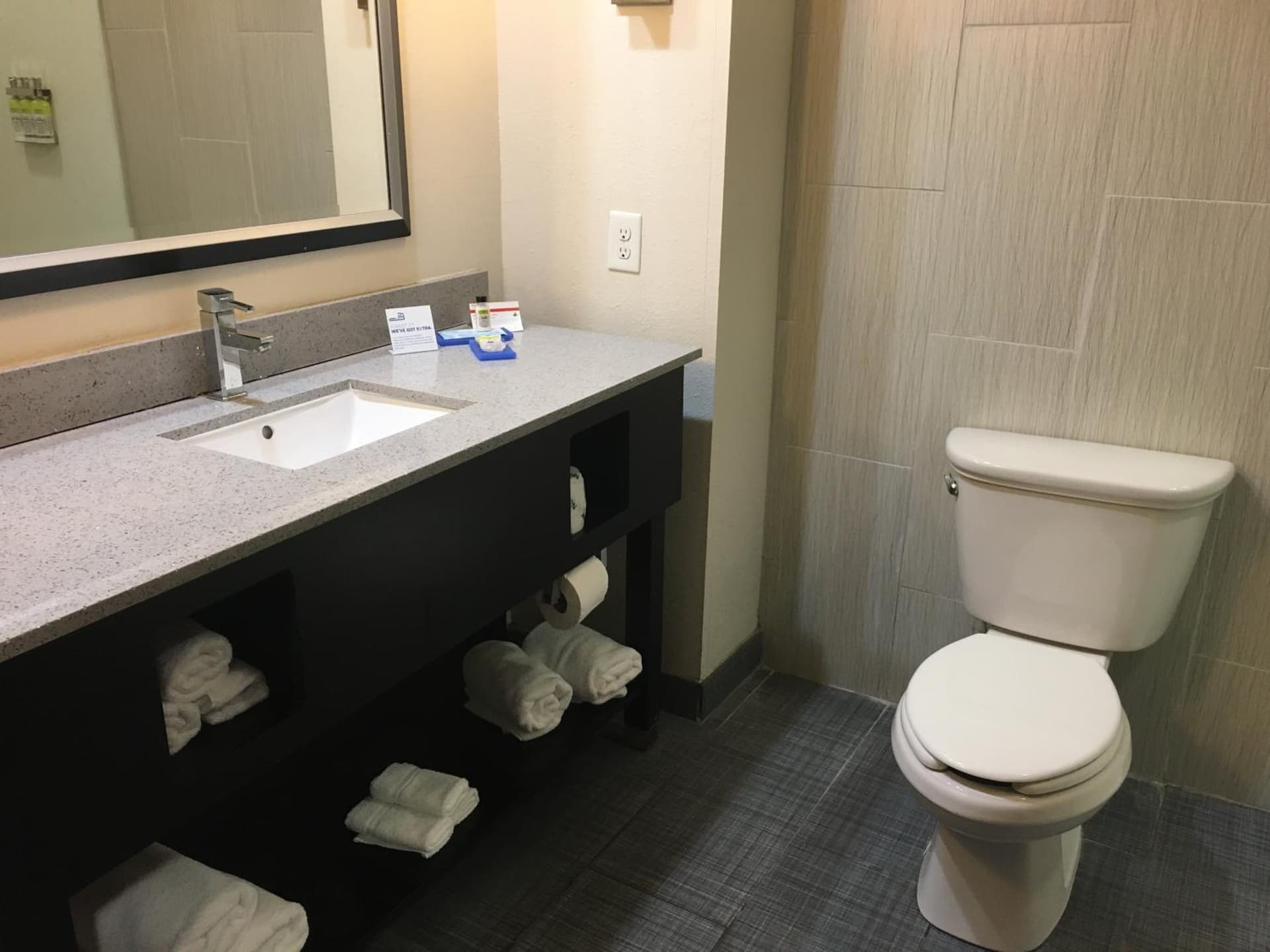 Holiday Inn Express & Suites Havelock Northwest New Bern by IHG gallery photo in Havelock, NC — image 18
