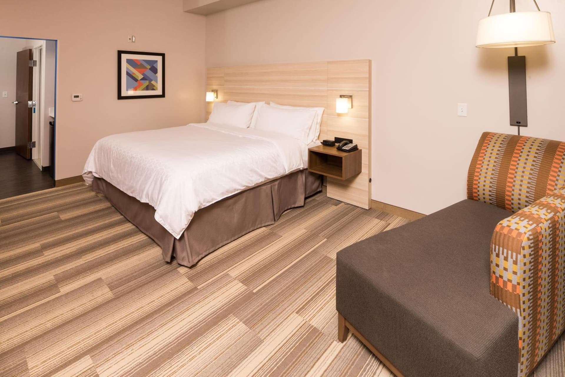 Holiday Inn Express & Suites - Auburn by IHG gallery photo in Auburn, IN — image 24