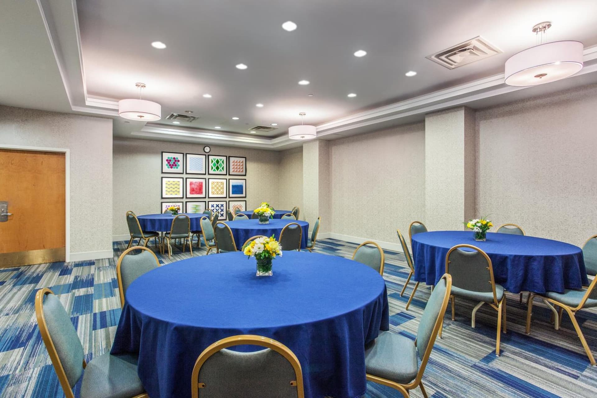 Holiday Inn Express Hauppauge-Long Island by IHG gallery photo in Hauppauge, NY — image 66