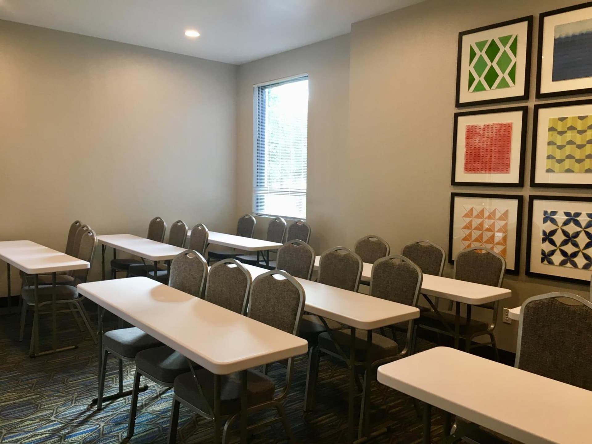 Holiday Inn Express - Grand Island by IHG gallery photo in Niagara Falls, NY — image 9