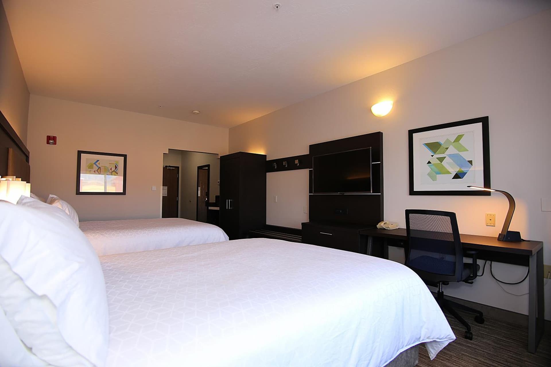 Holiday Inn Express Hotel & Suites Ashland by IHG gallery photo in Ashland, OR — image 39