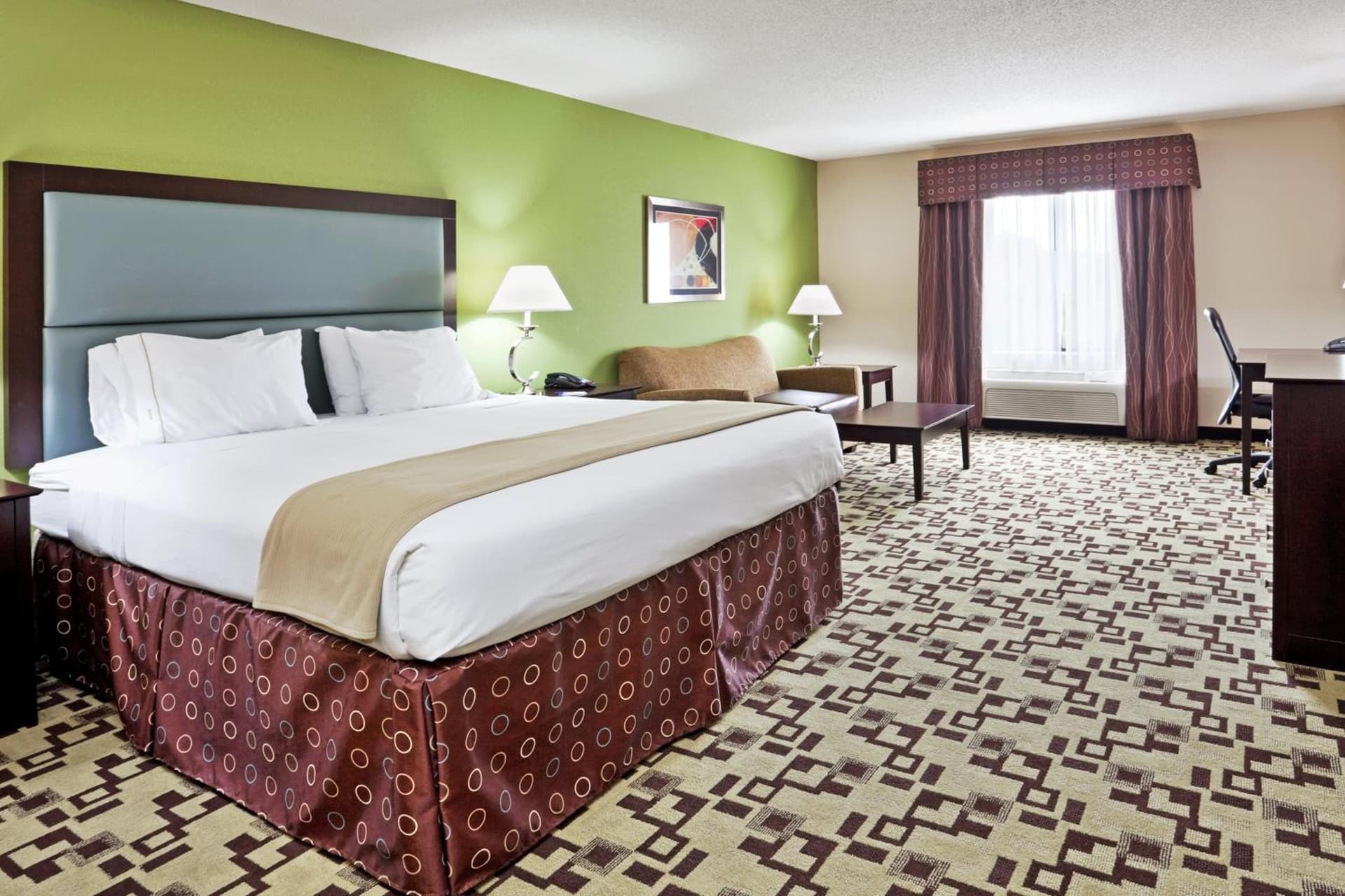 Holiday Inn Express Troutville-Roanoke North by IHG interior in Troutville, VA — gallery photo 2