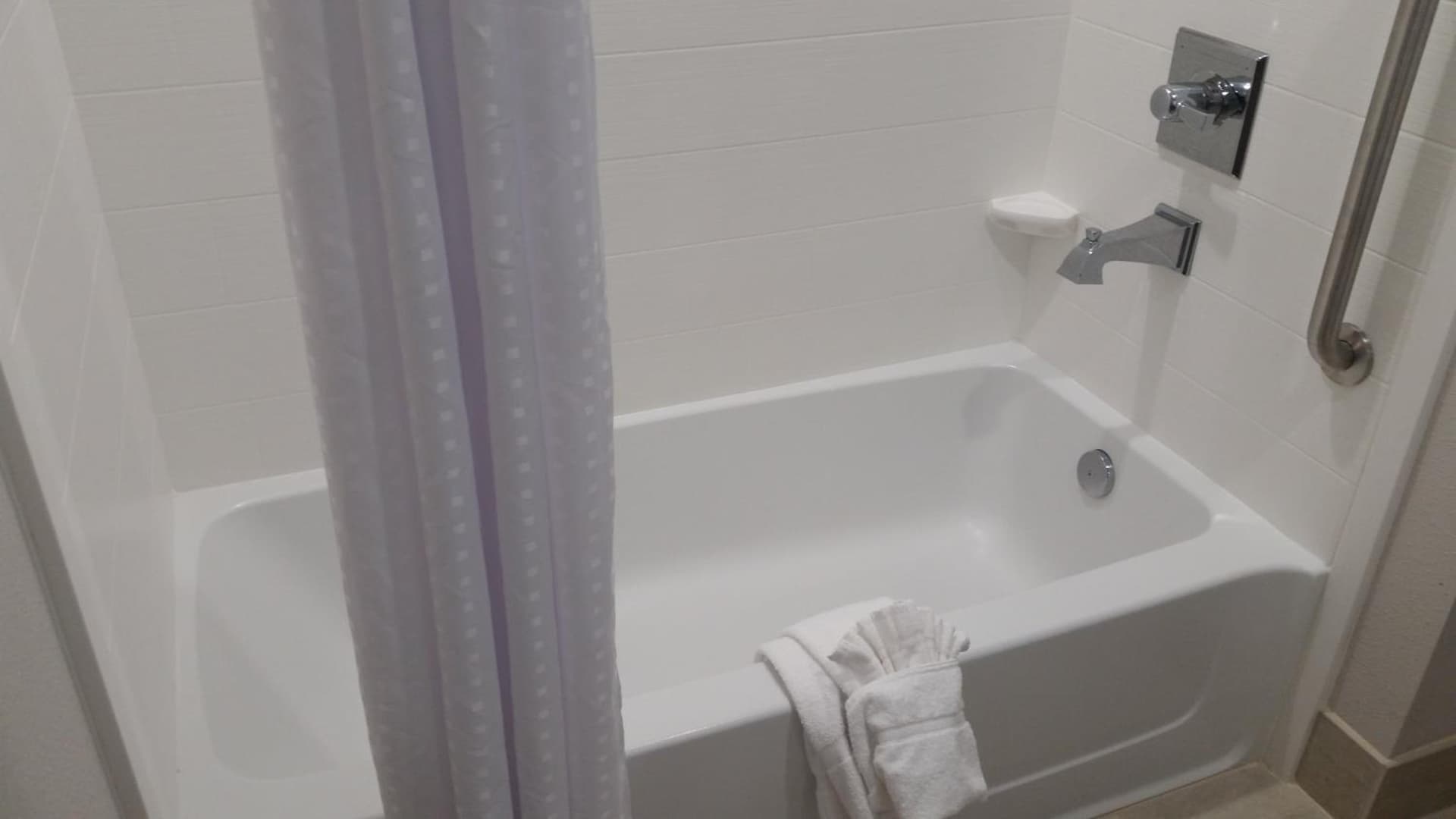 Holiday Inn Express Slidell by IHG gallery photo in Slidell, LA — image 31