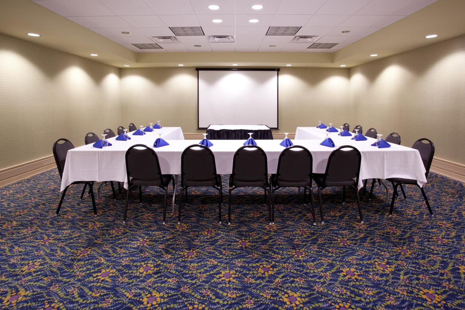 Holiday Inn Rock Springs by IHG interior in Rock Springs, WY — gallery photo 2