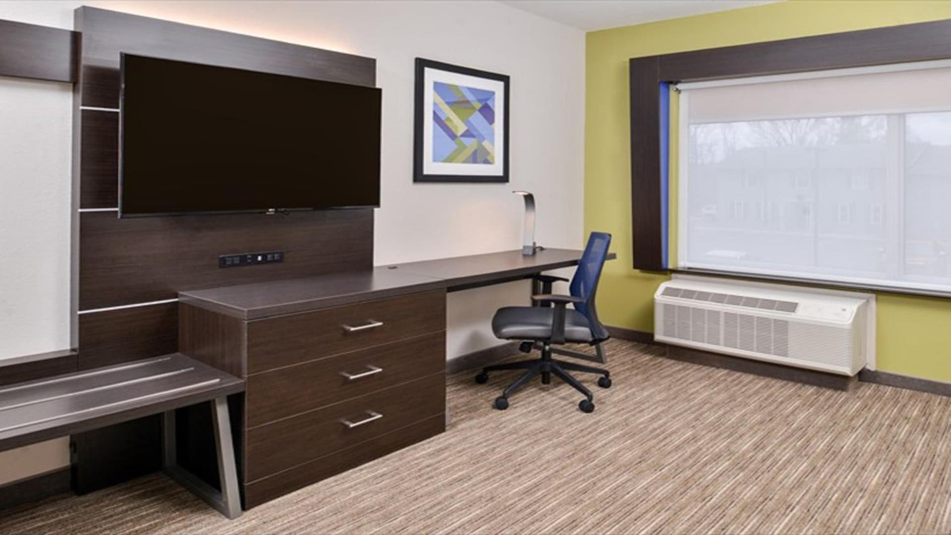 Holiday Inn Express & Suites - Parkersburg East by IHG property views in Parish-Morris Subdivision, WV — gallery photo 3