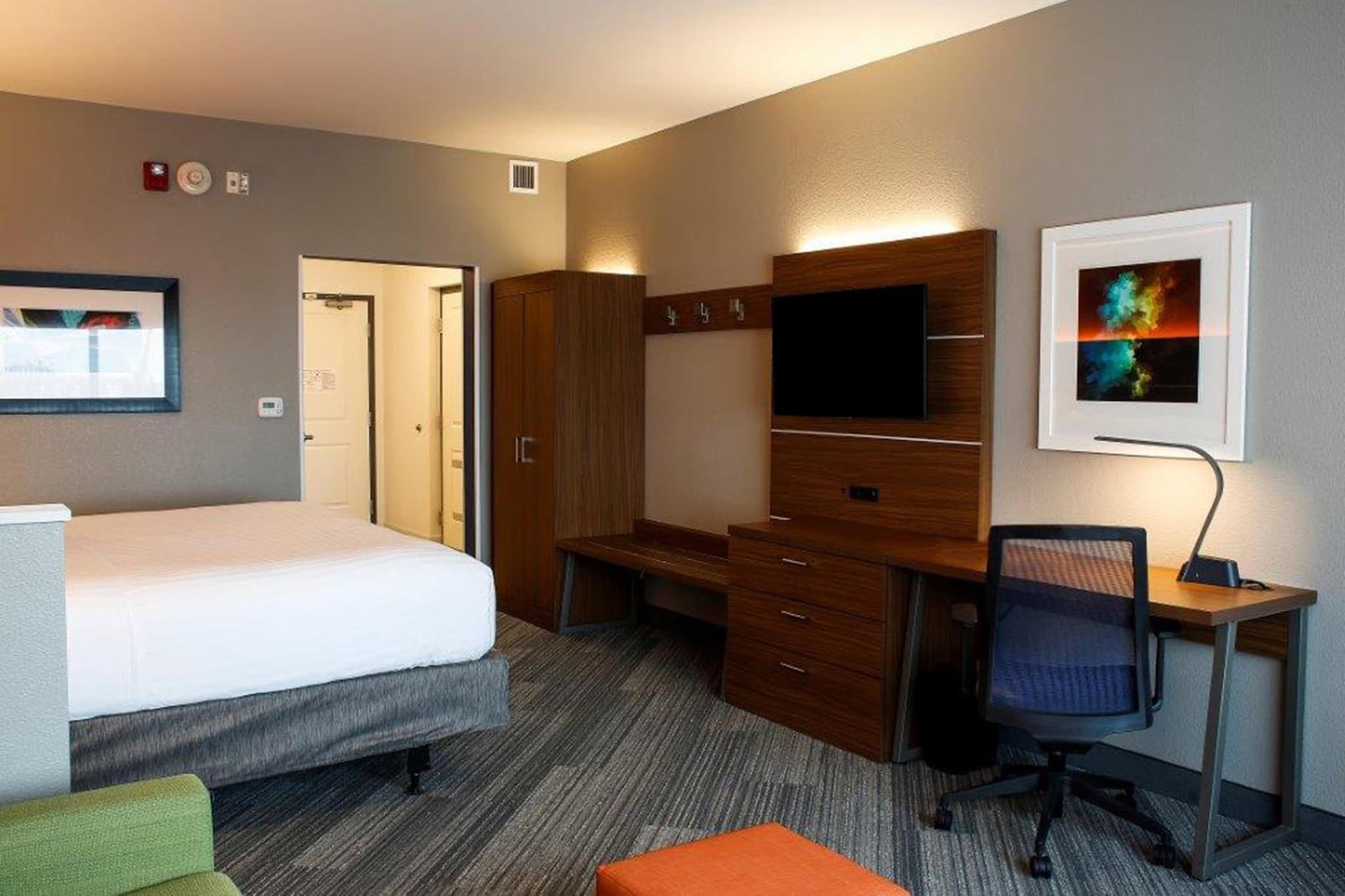 Holiday Inn Express & Suites Downtown Louisville by IHG gallery photo in Louisville, KY — image 21