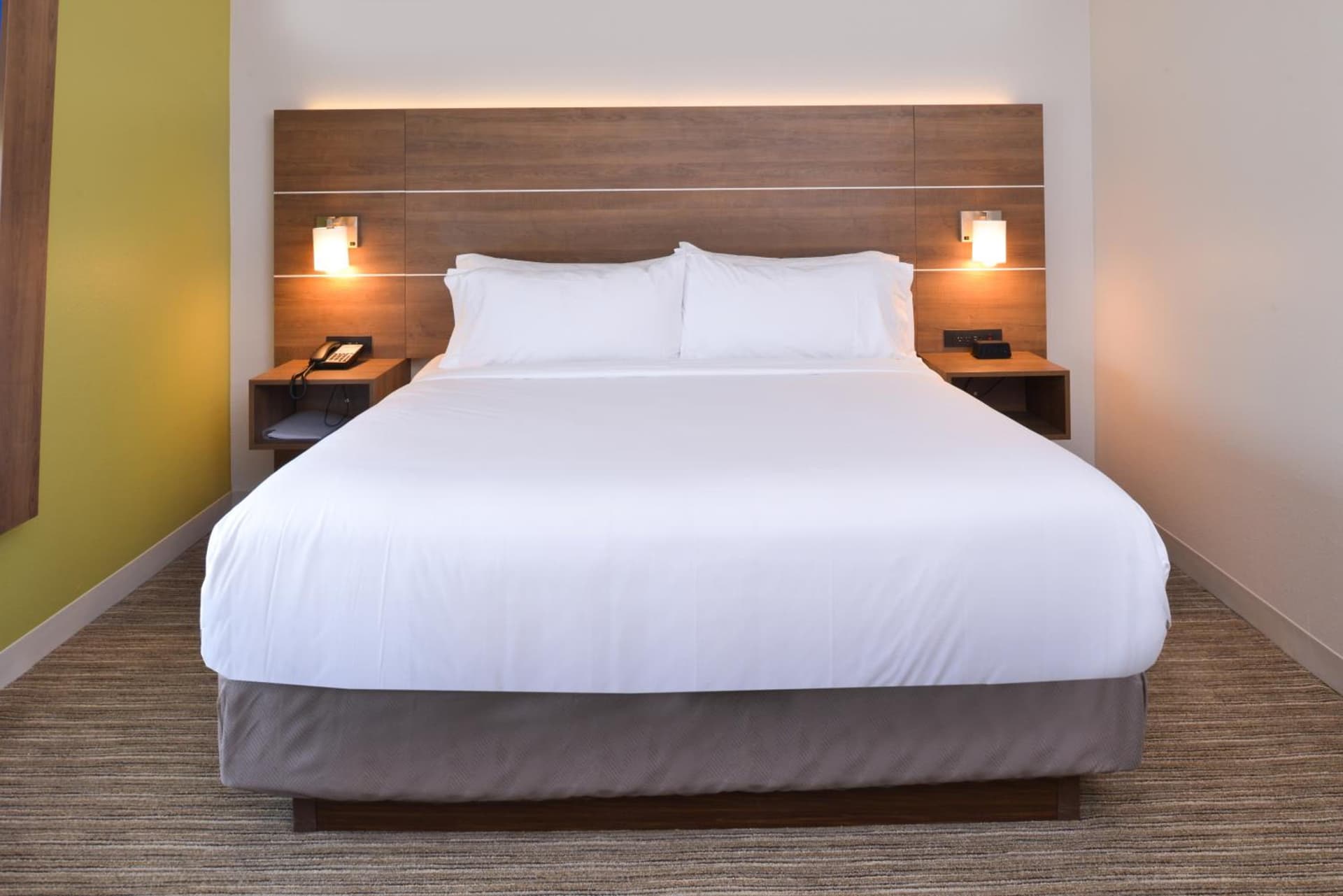 Holiday Inn Express & Suites - Omaha - 120th and Maple by IHG property views in Omaha, NE — gallery photo 3