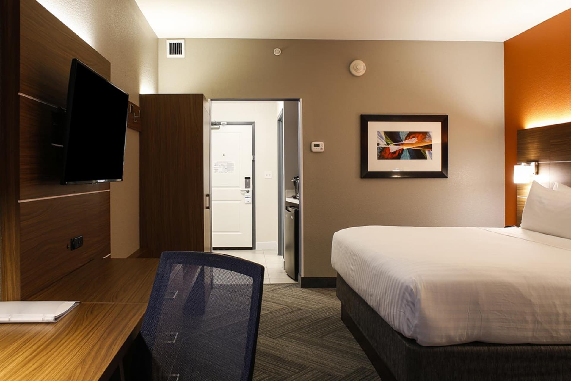 Holiday Inn Express & Suites Downtown Louisville by IHG gallery photo in Louisville, KY — image 35
