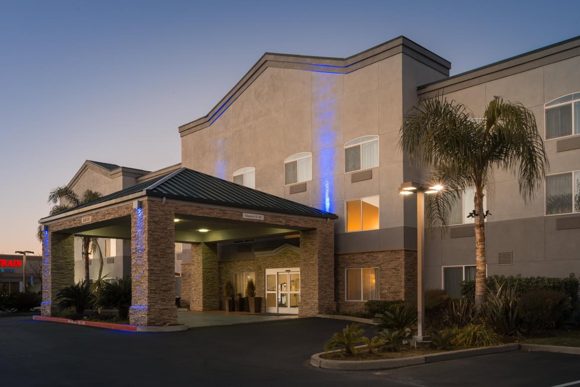 Holiday Inn Express Rocklin - Galleria Area by IHG property views in Rocklin, CA — gallery photo 3