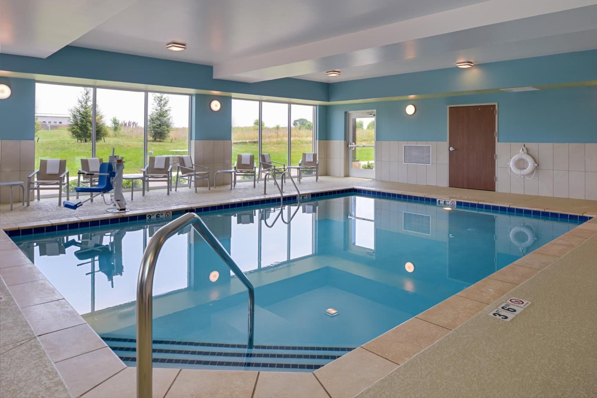 Holiday Inn Express - Nashville South - Spring Hill by IHG interior in Spring Hill, TN — gallery photo 2