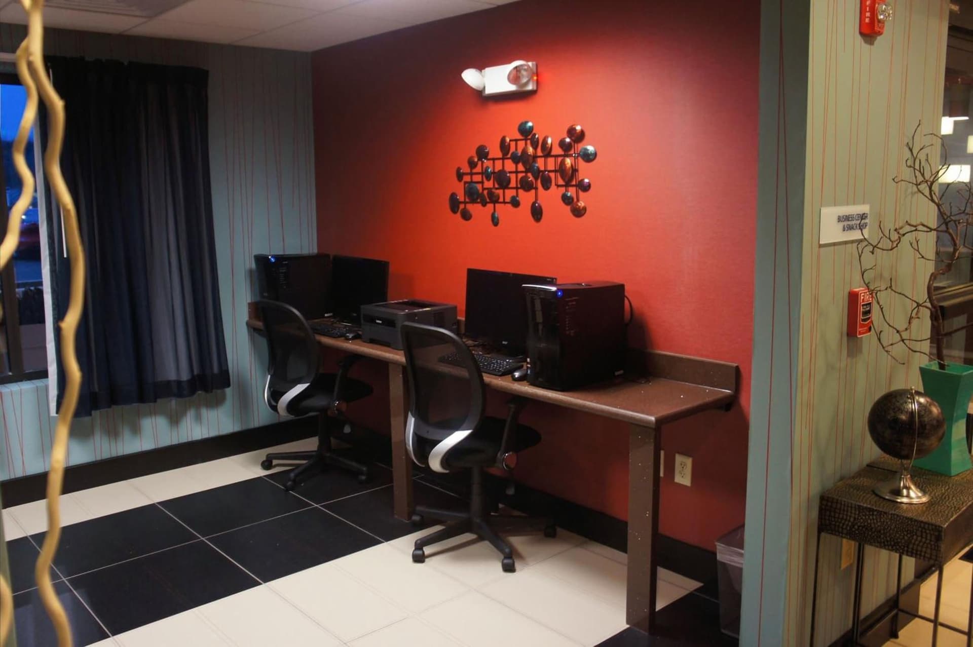 Holiday Inn Express & Suites Northeast by IHG gallery photo in York, PA — image 9