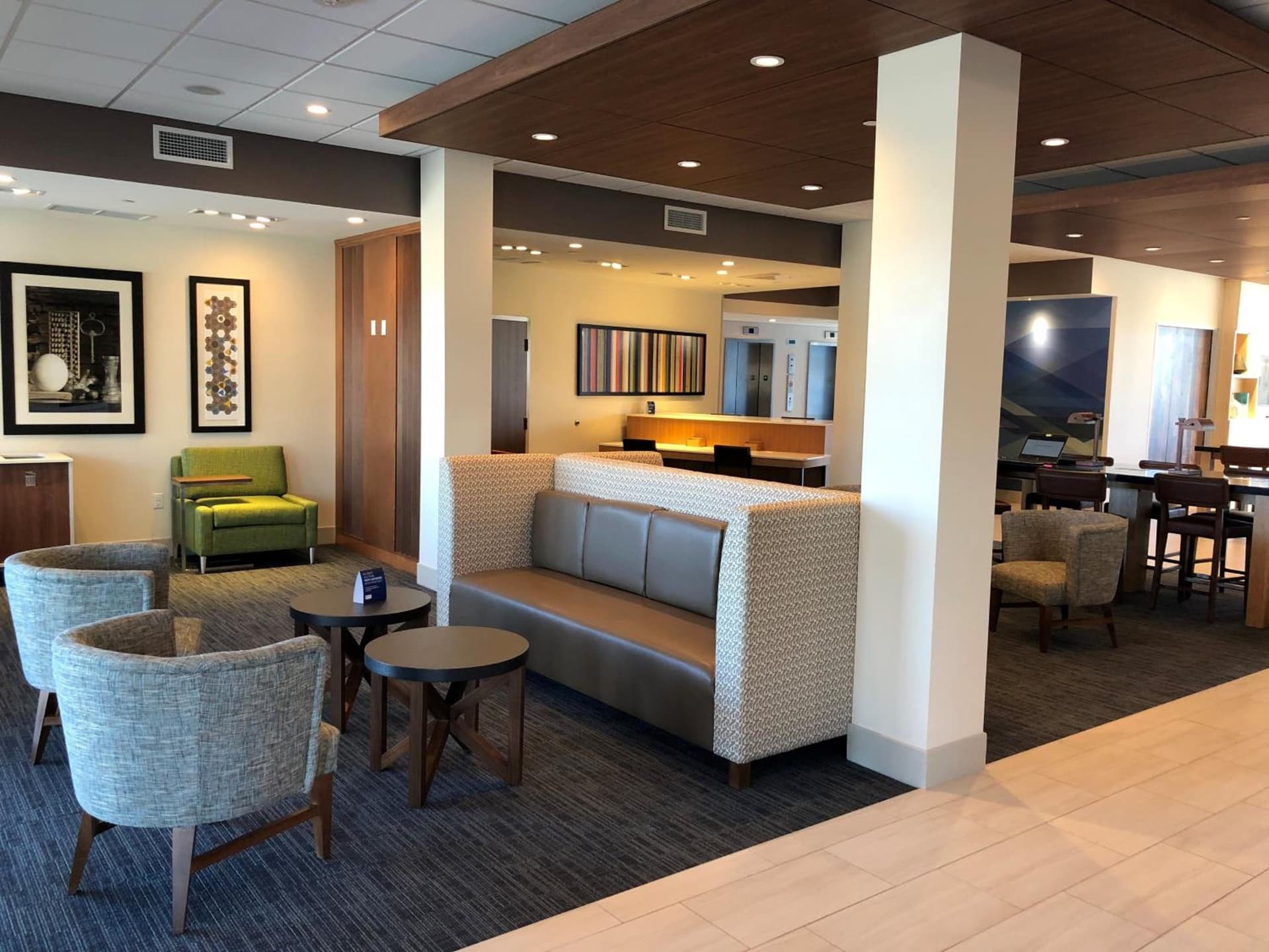 Holiday Inn Express & Suites - Springfield North by IHG gallery photo in Springfield, MO — image 20