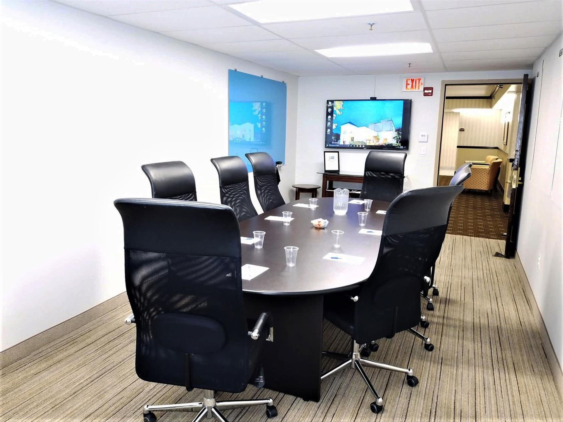 Holiday Inn Express Stony Brook-Long Island by IHG property views in Centereach, NY — gallery photo 3
